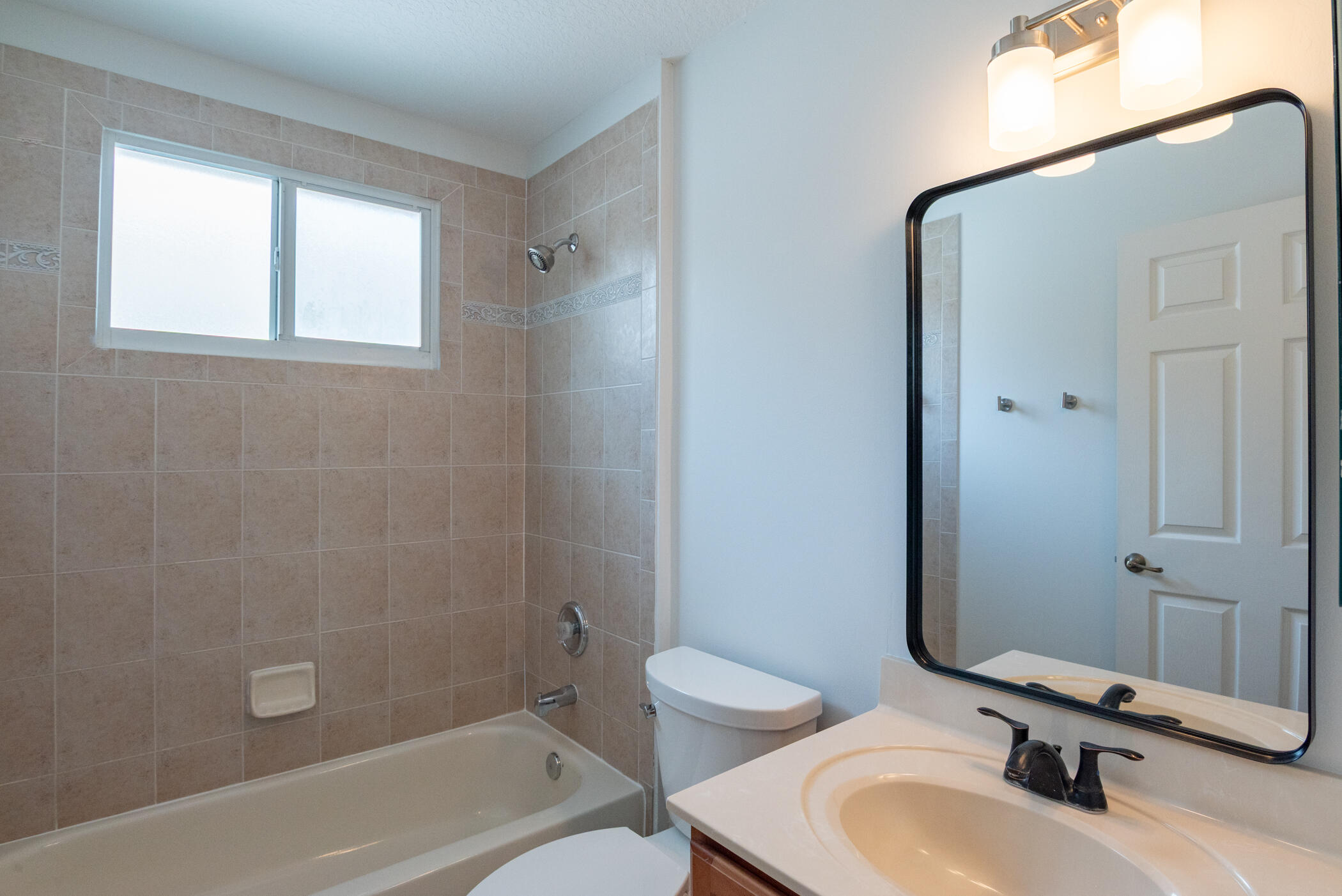 GABLES AT NORTHLAKE 1 - Residential