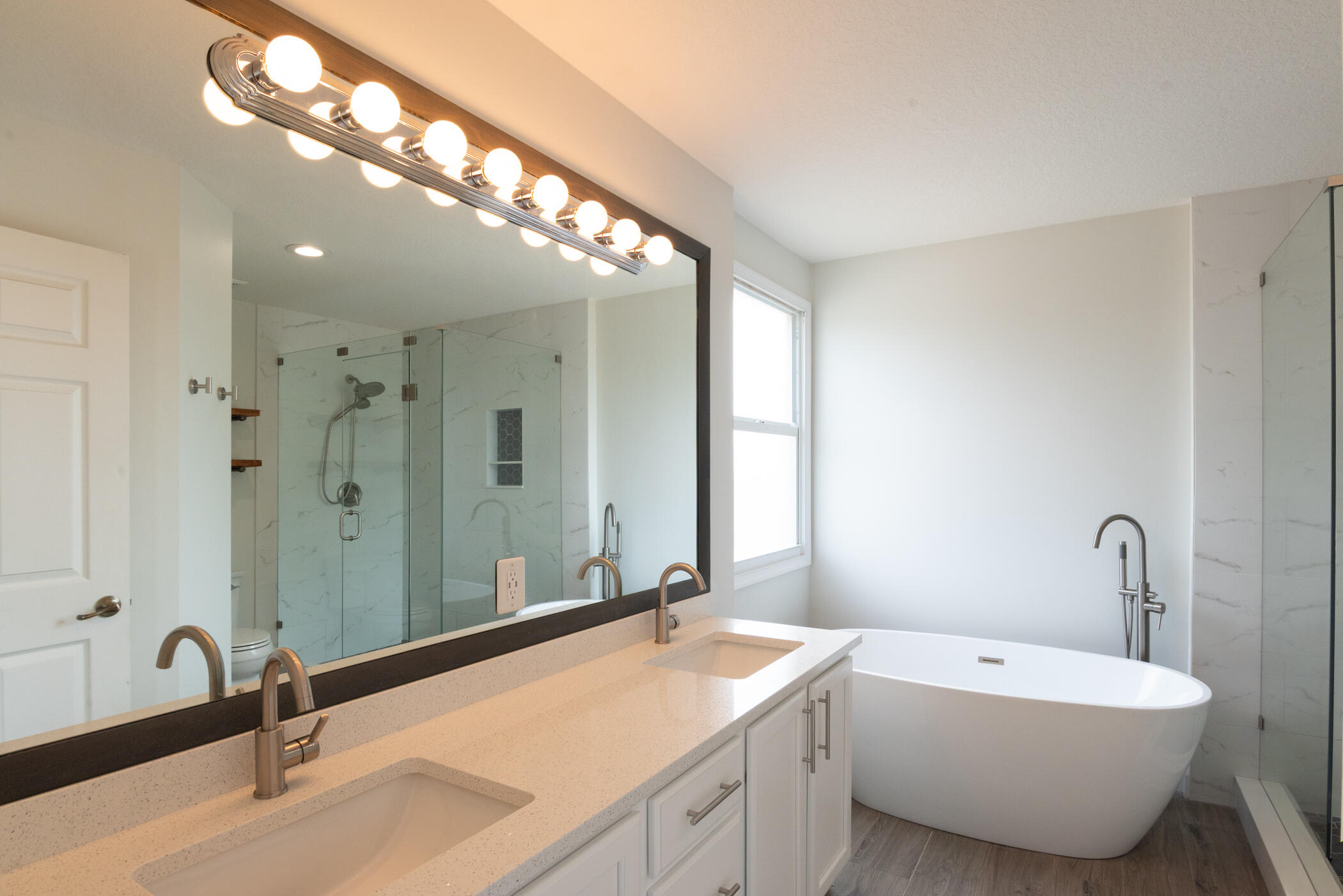 GABLES AT NORTHLAKE 1 - Residential