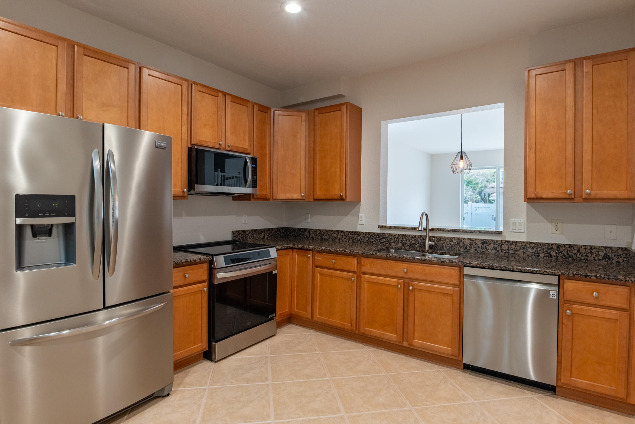 GABLES AT NORTHLAKE 1 - Residential