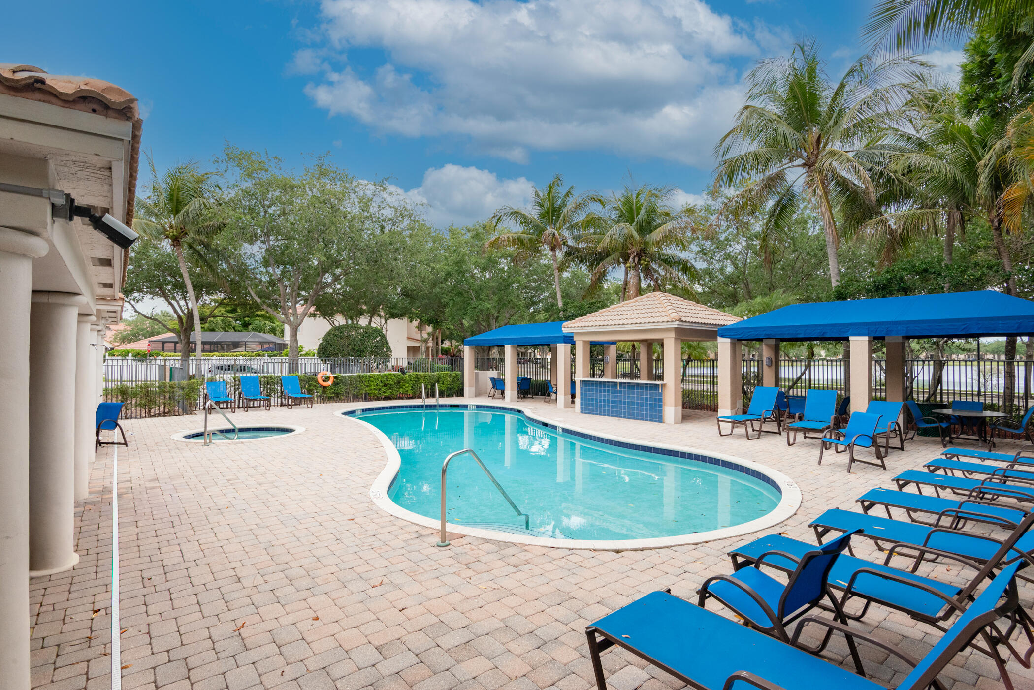 GABLES AT NORTHLAKE 1 - Residential