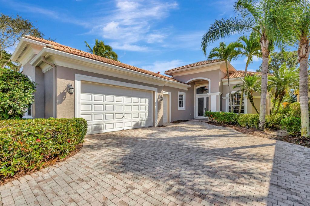 Photo of 128 Esperanza Way, Palm Beach Gardens, FL 33418 (MLS # R10960979)