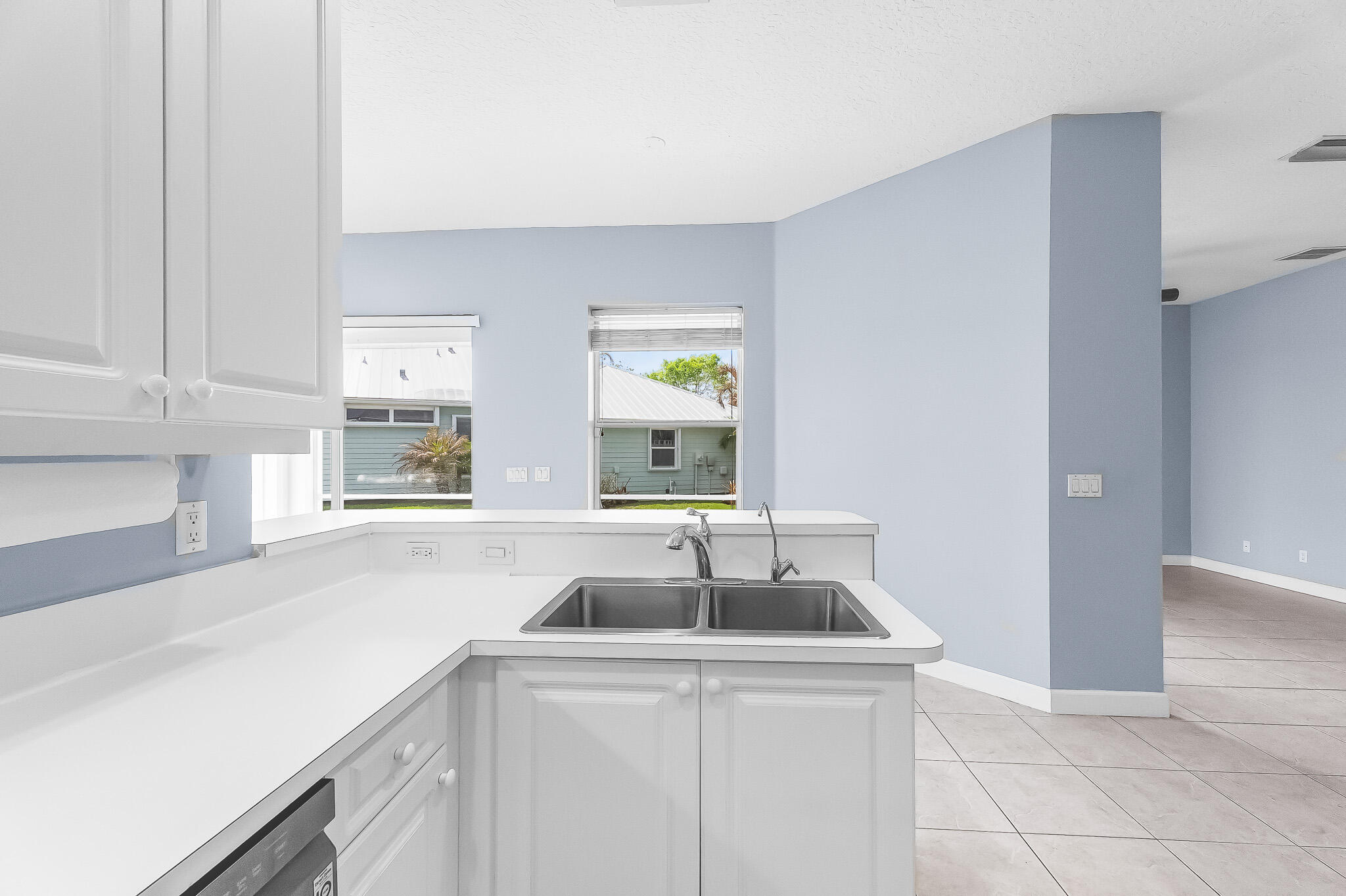 RIVER PLACE ON THE ST LUCIE NO 6 - Residential