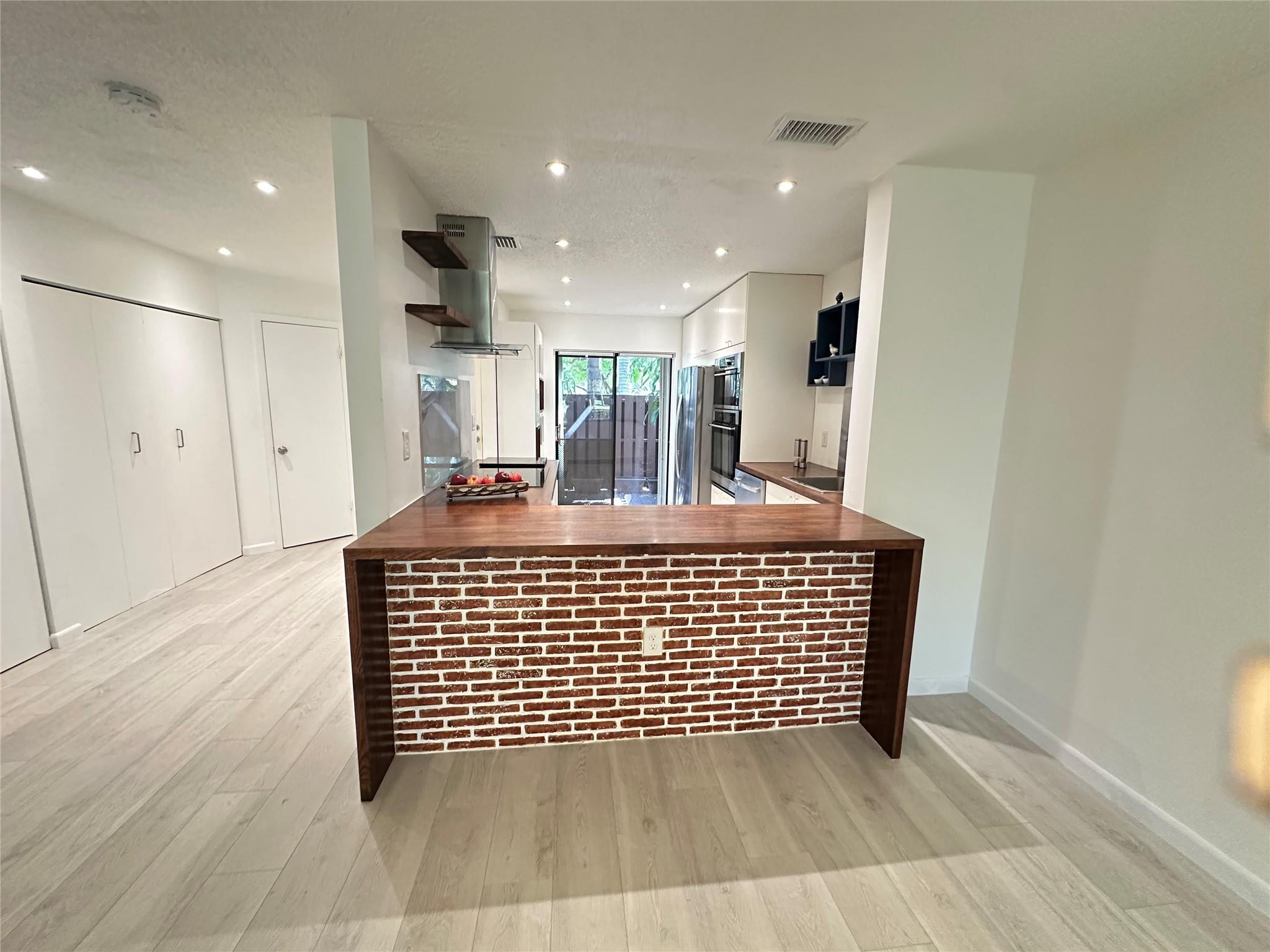 Golden Raintree V - Residential