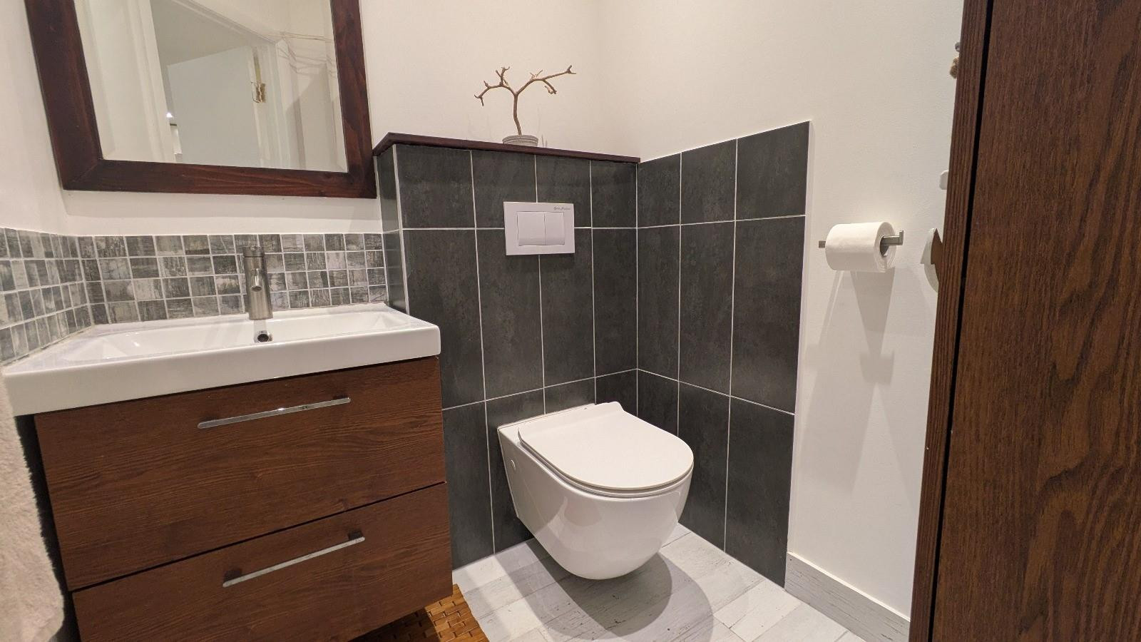 Golden Raintree V - Residential