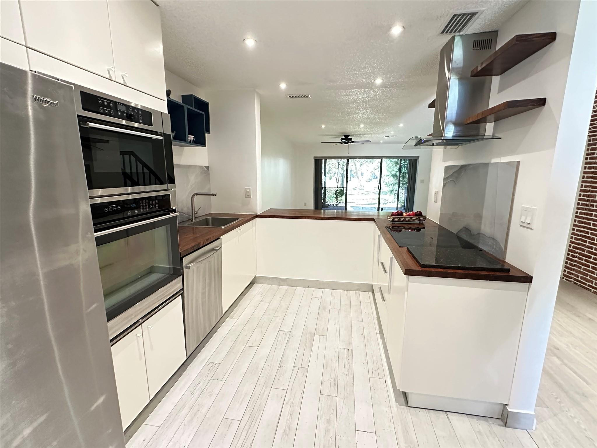 Golden Raintree V - Residential