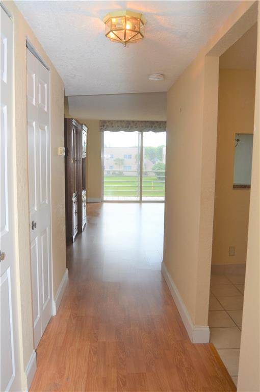 SUNRISE LAKES - Residential