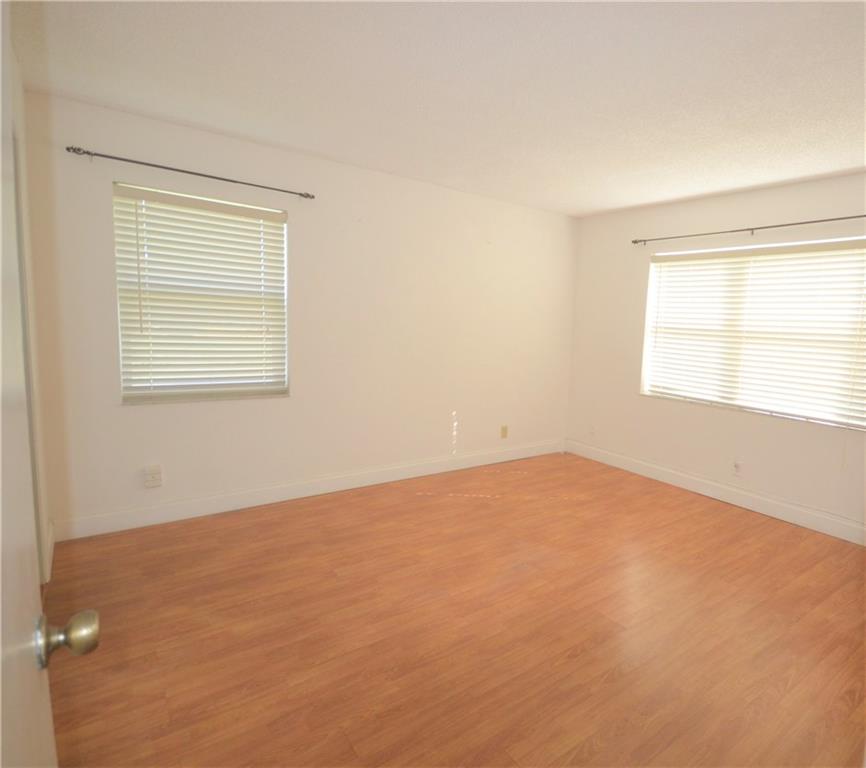 SUNRISE LAKES - Residential