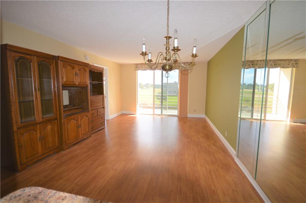 SUNRISE LAKES - Residential