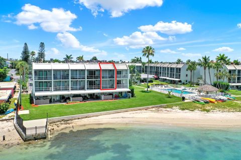 Photo of 1300 Seaway Dr #E 5, Fort Pierce, FL 34949 (MLS # R11129237)