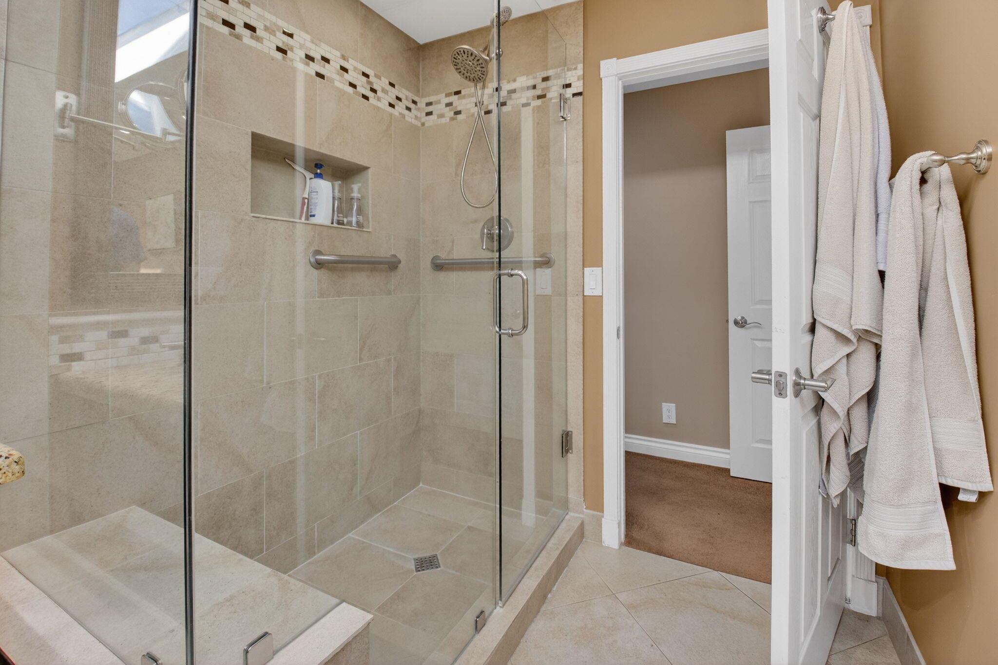 BRISTOL AT HUNTERS RUN CO - Residential