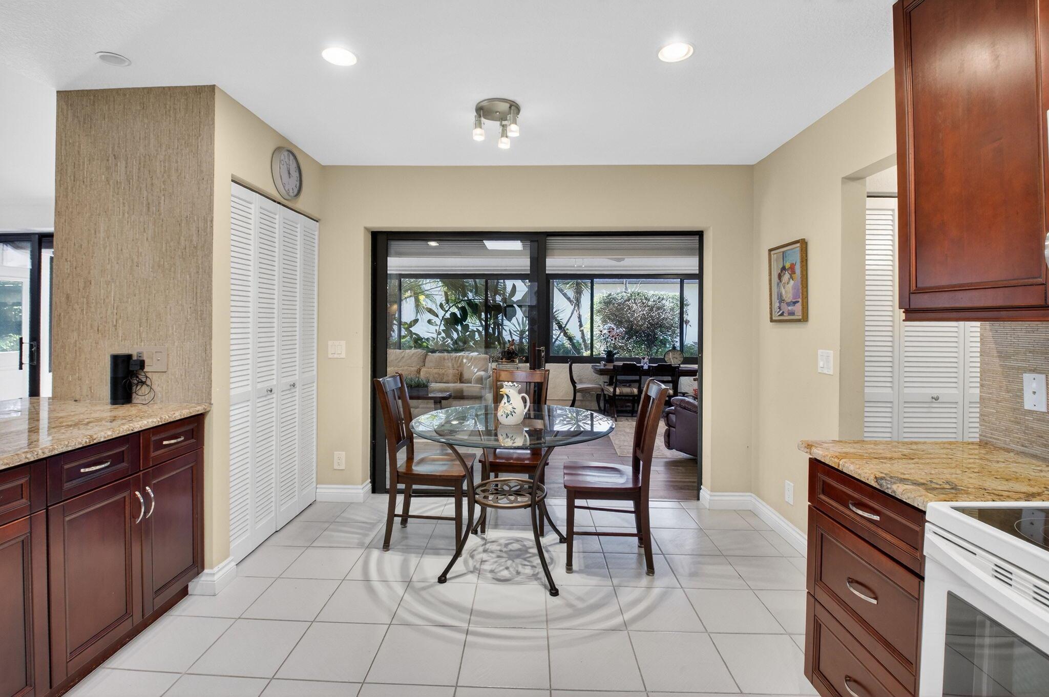 BRISTOL AT HUNTERS RUN CO - Residential