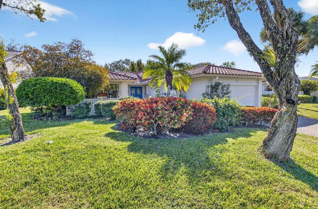 Photo of 51 Bristol Drive, Boynton Beach, FL 33436 (MLS # R11150891)