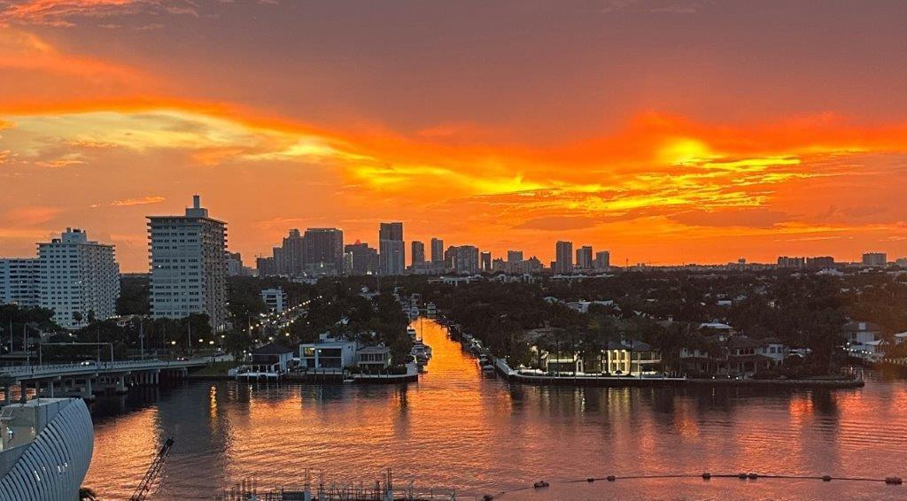 Leisure Beach Condominium - Residential