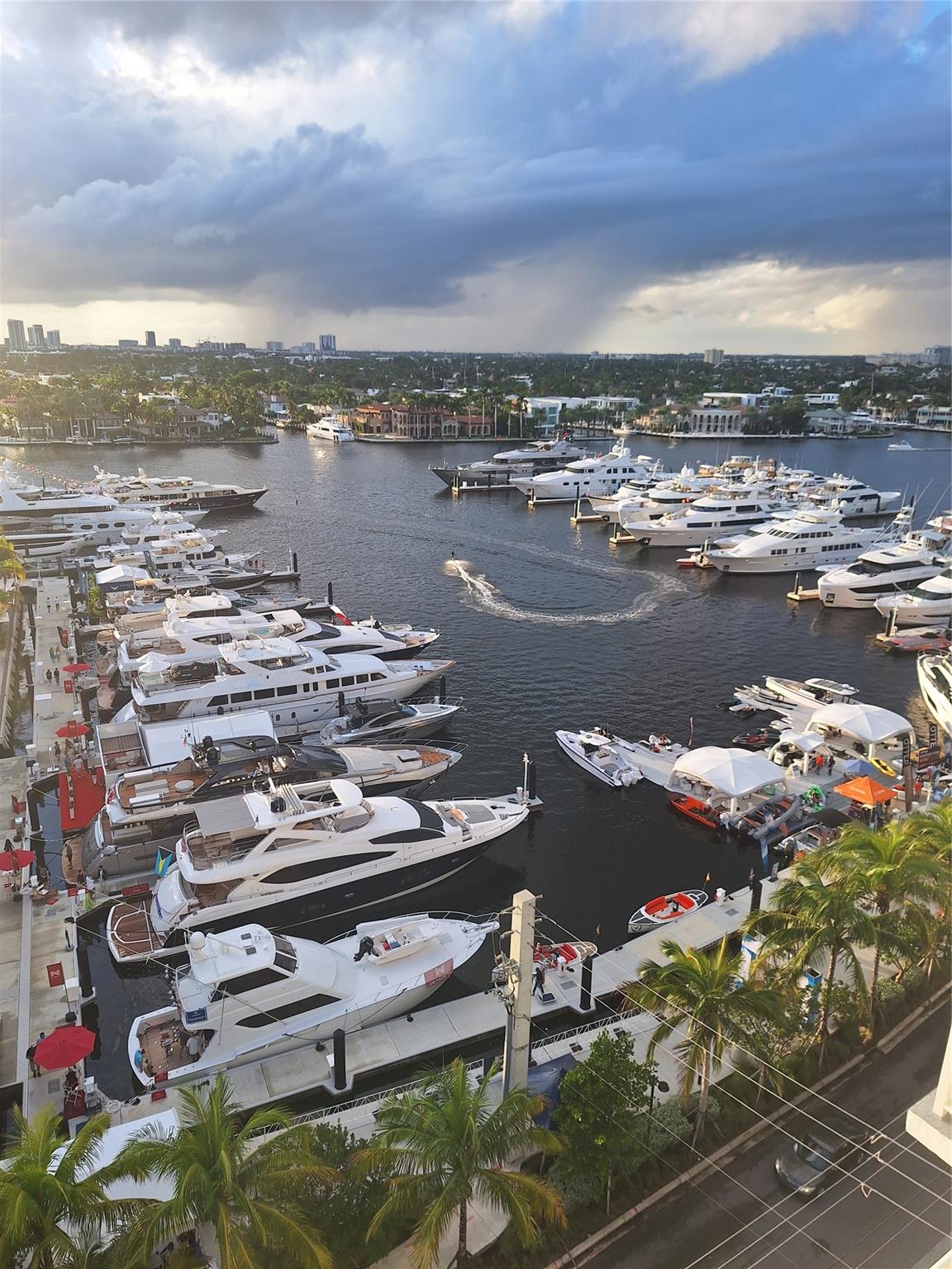 Leisure Beach Condominium - Residential