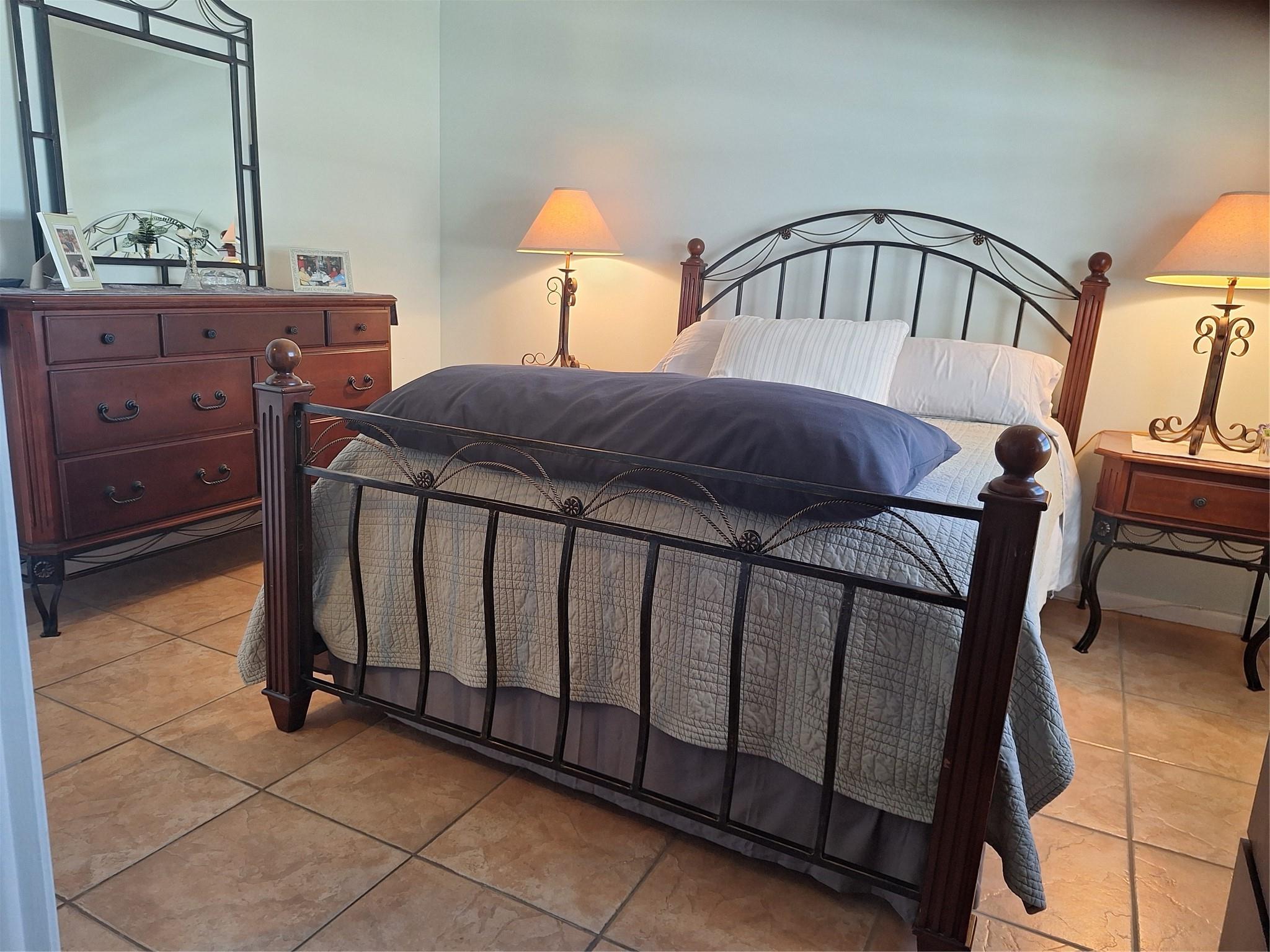 Leisure Beach Condominium - Residential