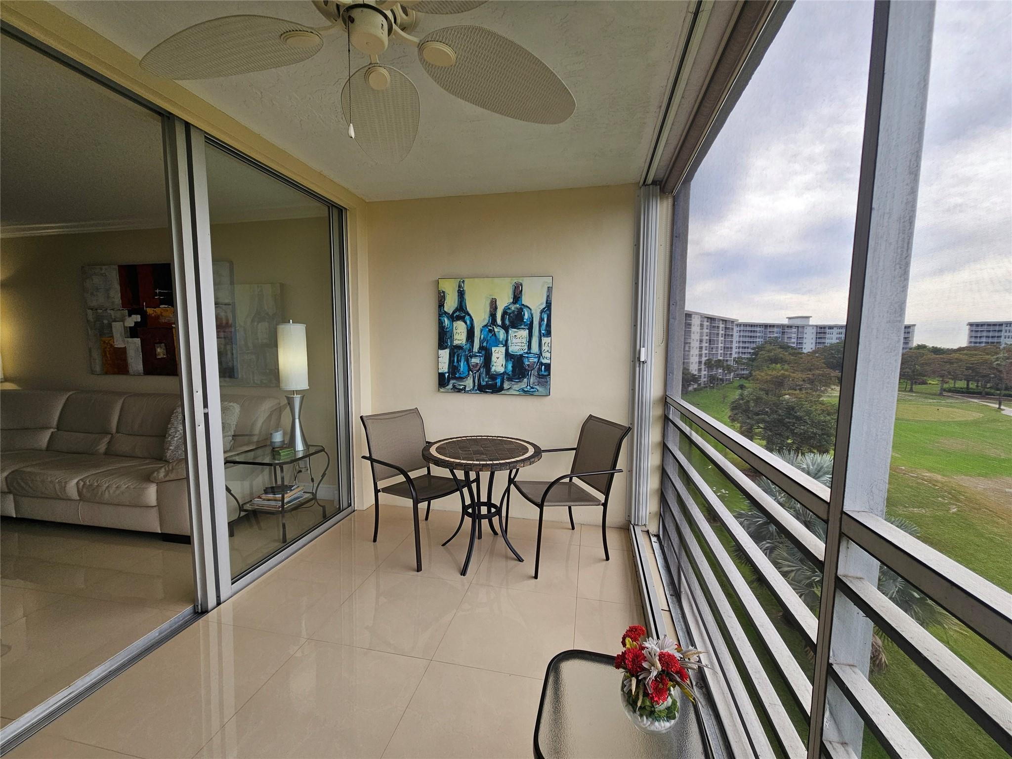 PALM-AIRE COUNTRY - Residential