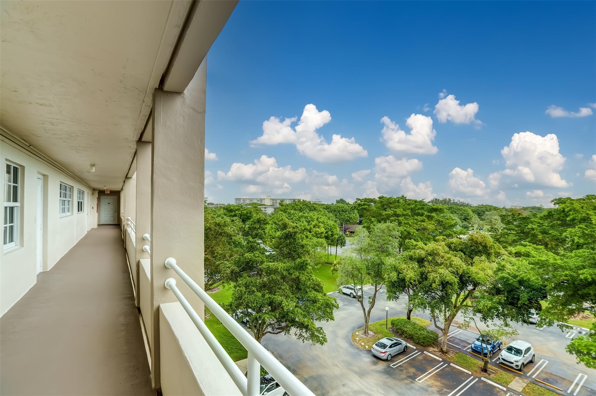 PALM-AIRE COUNTRY - Residential