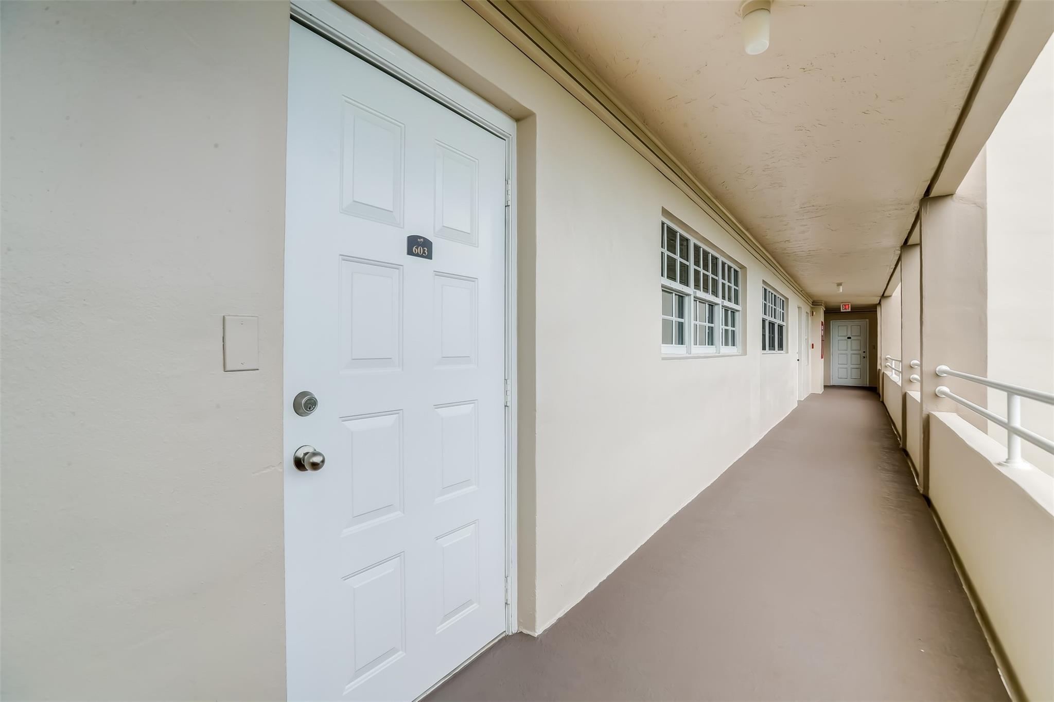 PALM-AIRE COUNTRY - Residential