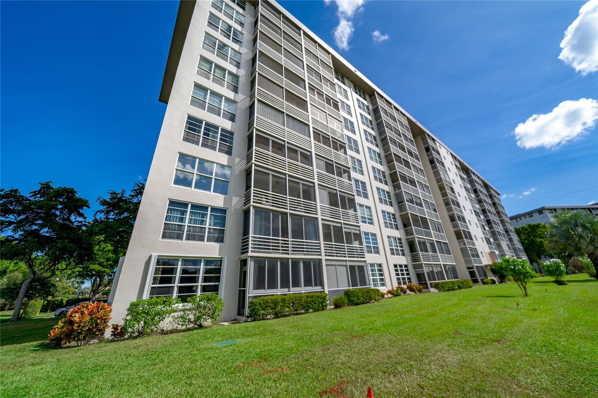 PALM-AIRE COUNTRY - Residential
