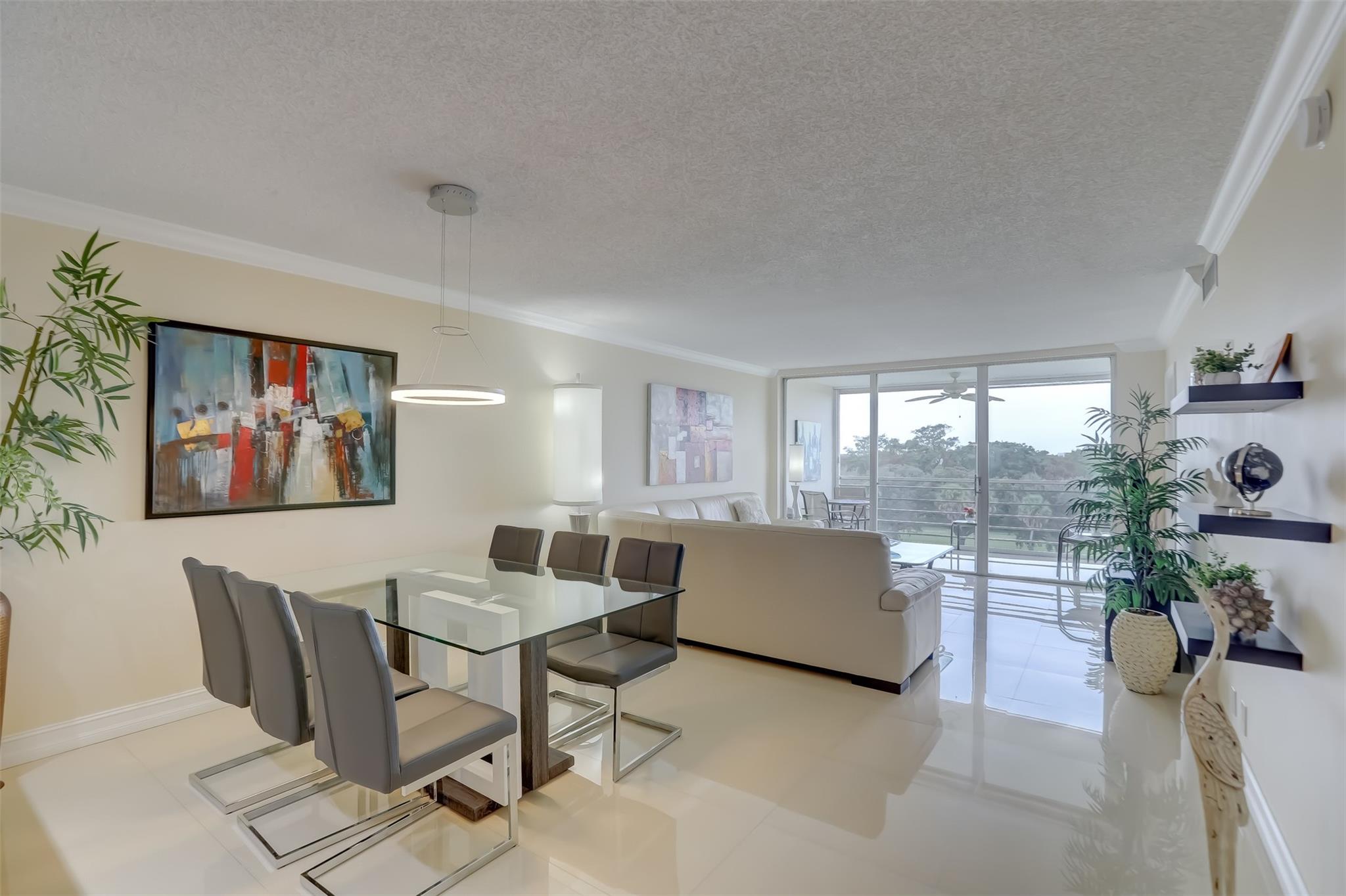 PALM-AIRE COUNTRY - Residential