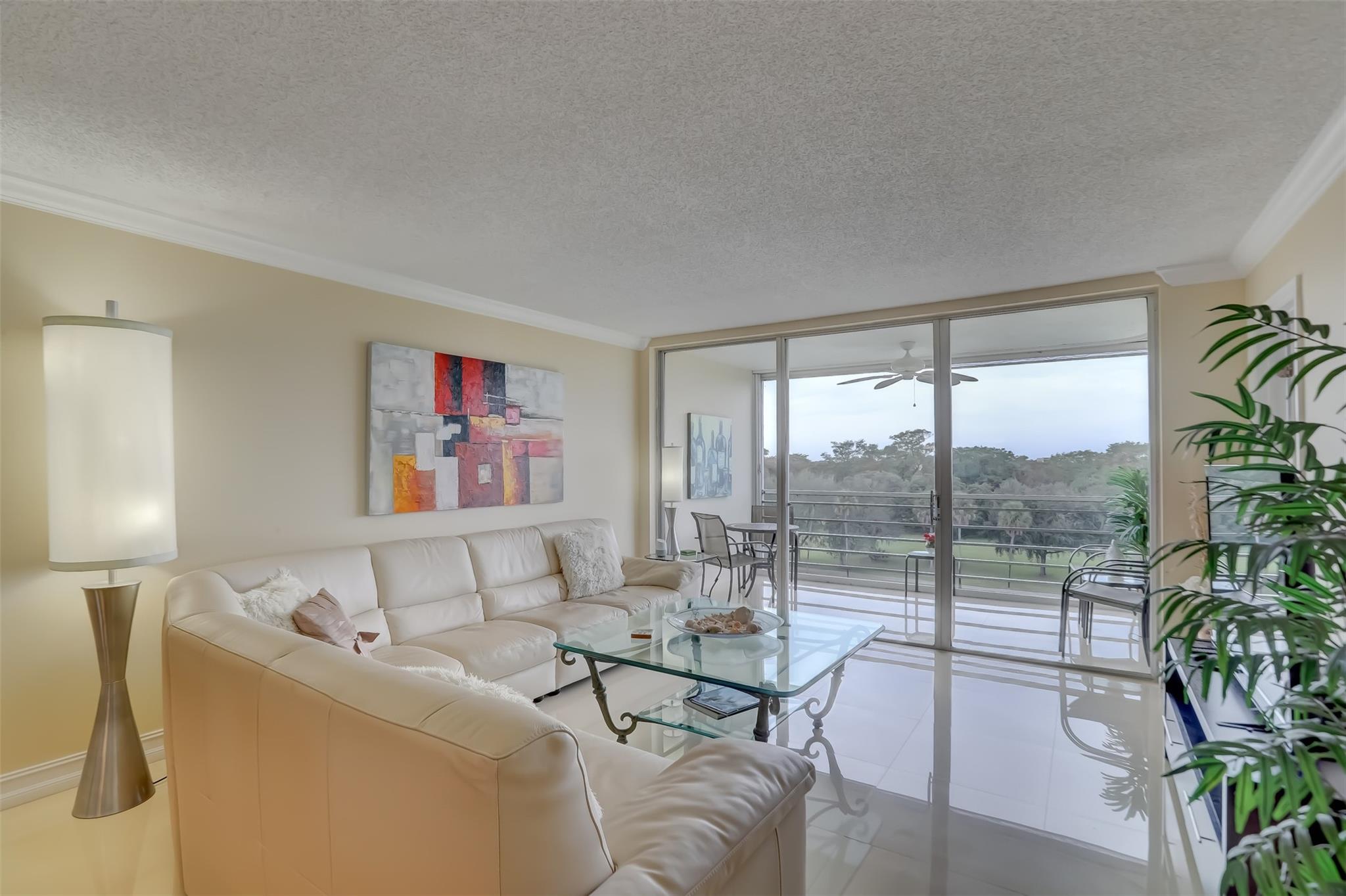 PALM-AIRE COUNTRY - Residential