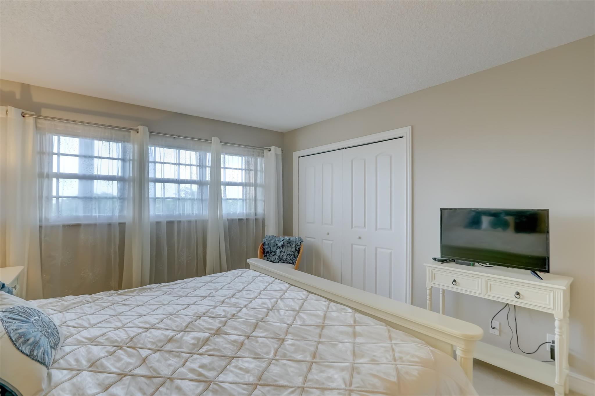 PALM-AIRE COUNTRY - Residential