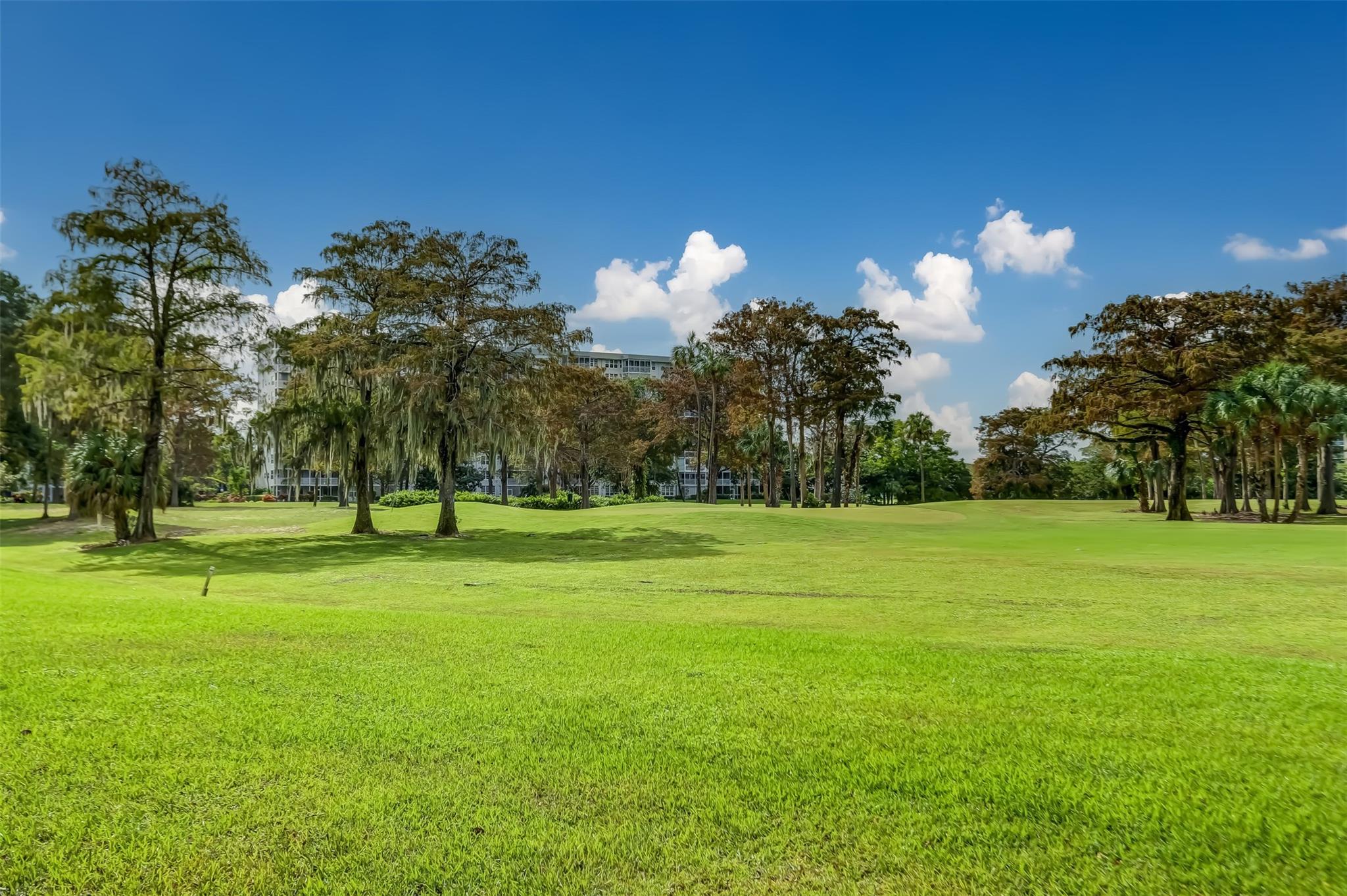 PALM-AIRE COUNTRY - Residential