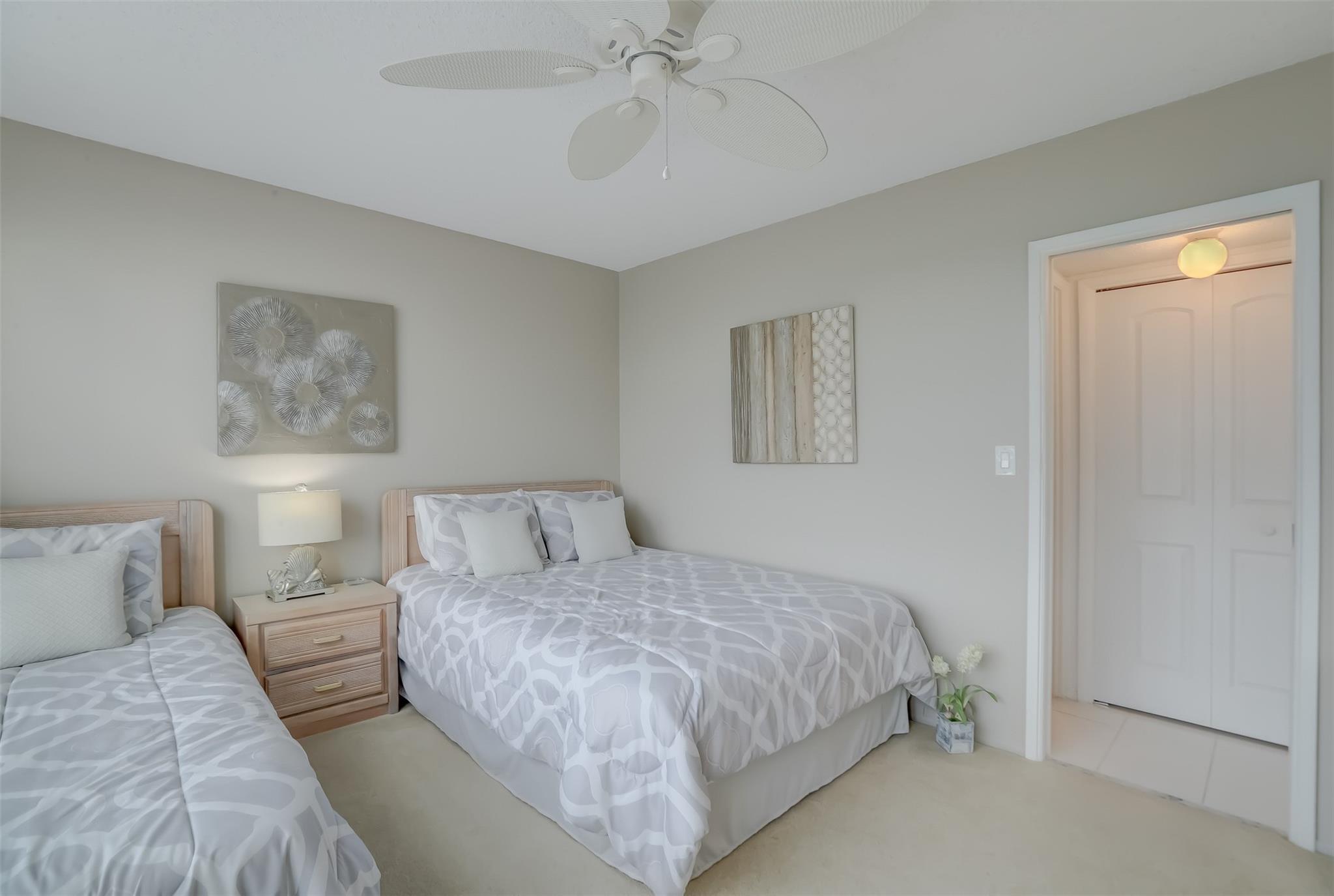 PALM-AIRE COUNTRY - Residential