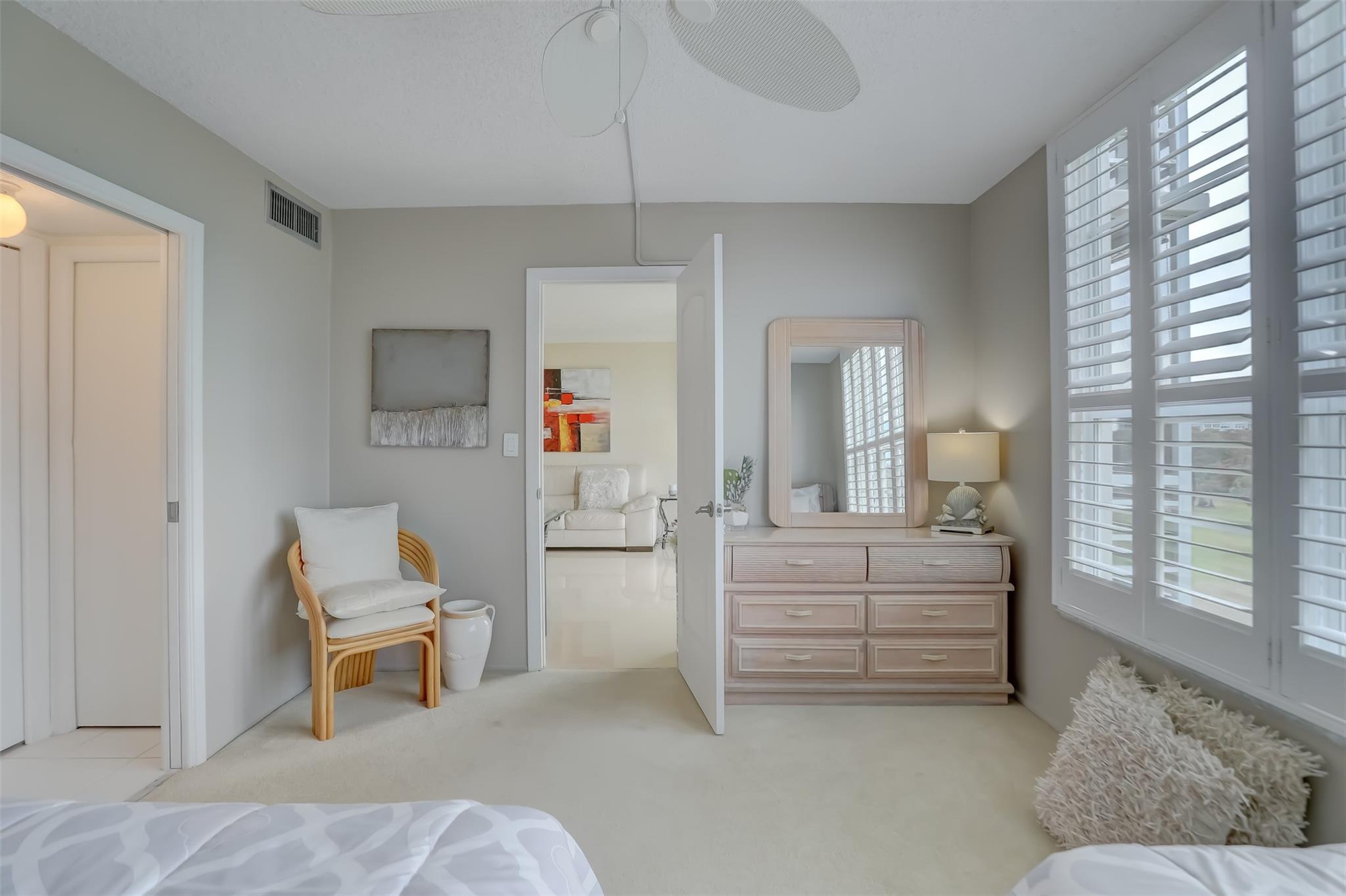 PALM-AIRE COUNTRY - Residential
