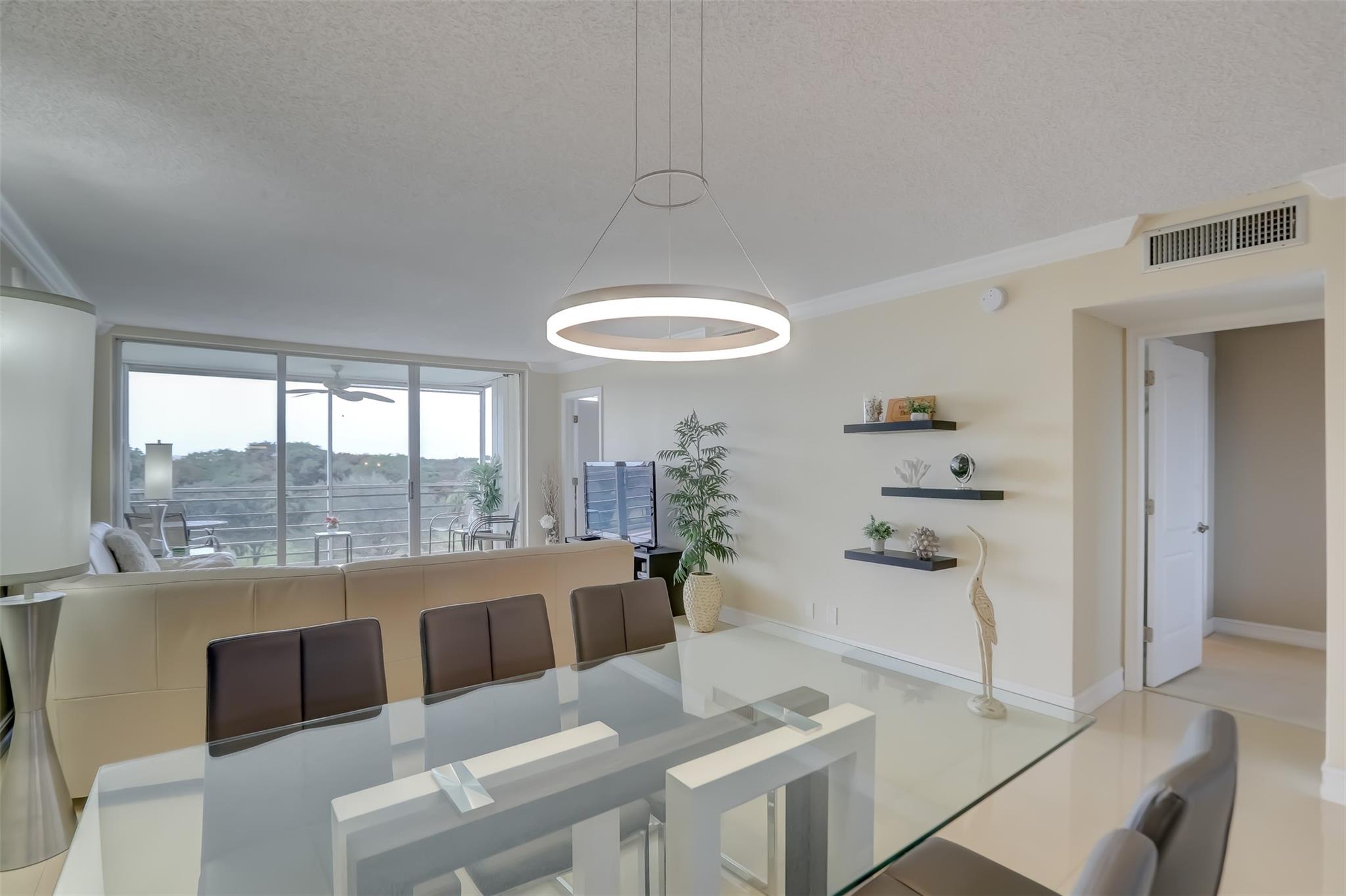 PALM-AIRE COUNTRY - Residential