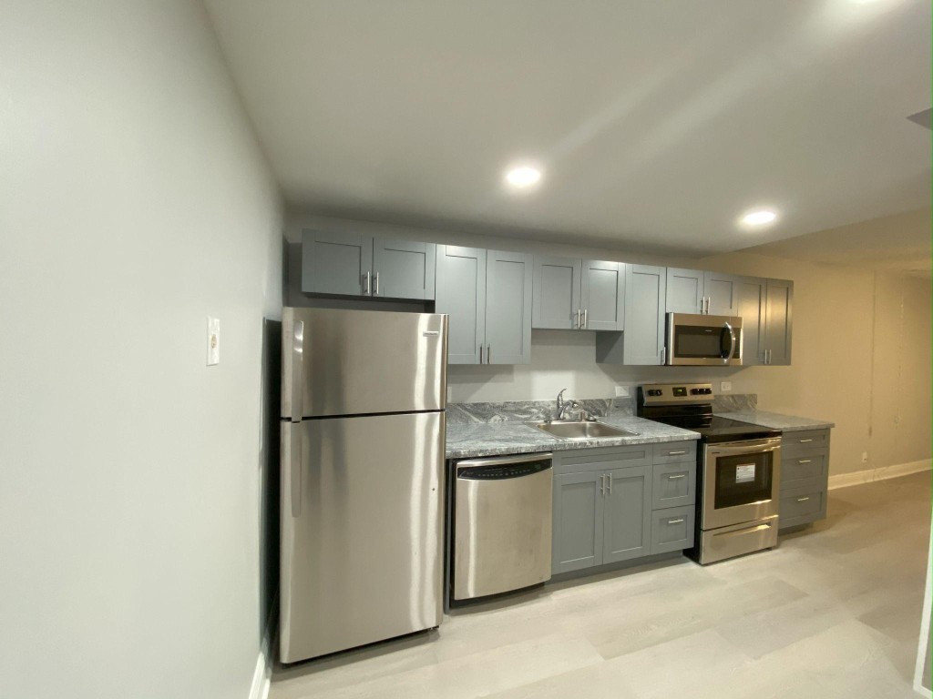 SPRINGS PARK EAST CONDO - Residential Lease