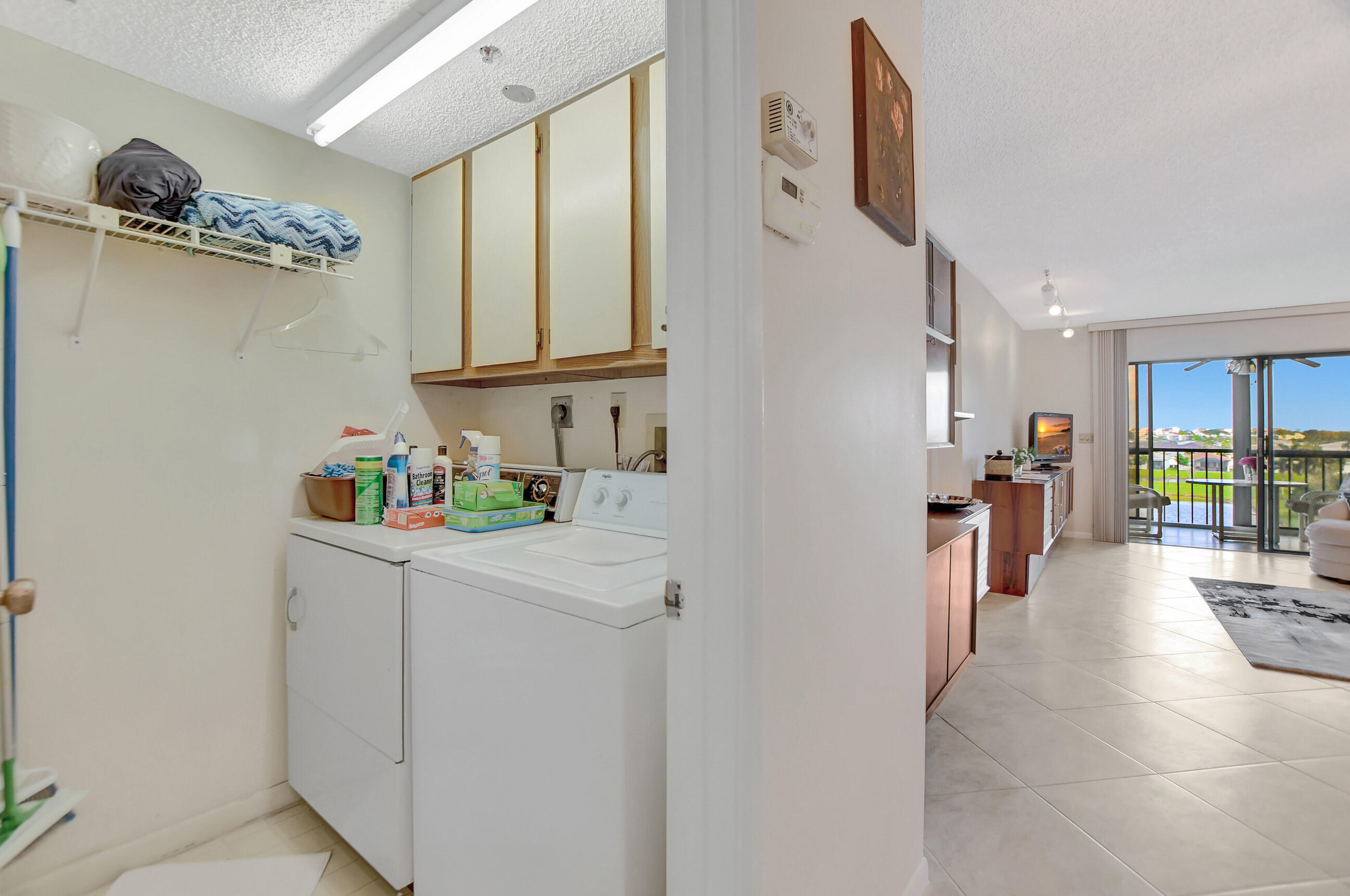 HUNTINGTON LAKES SEC FIVE CONDOS - Residential Lease