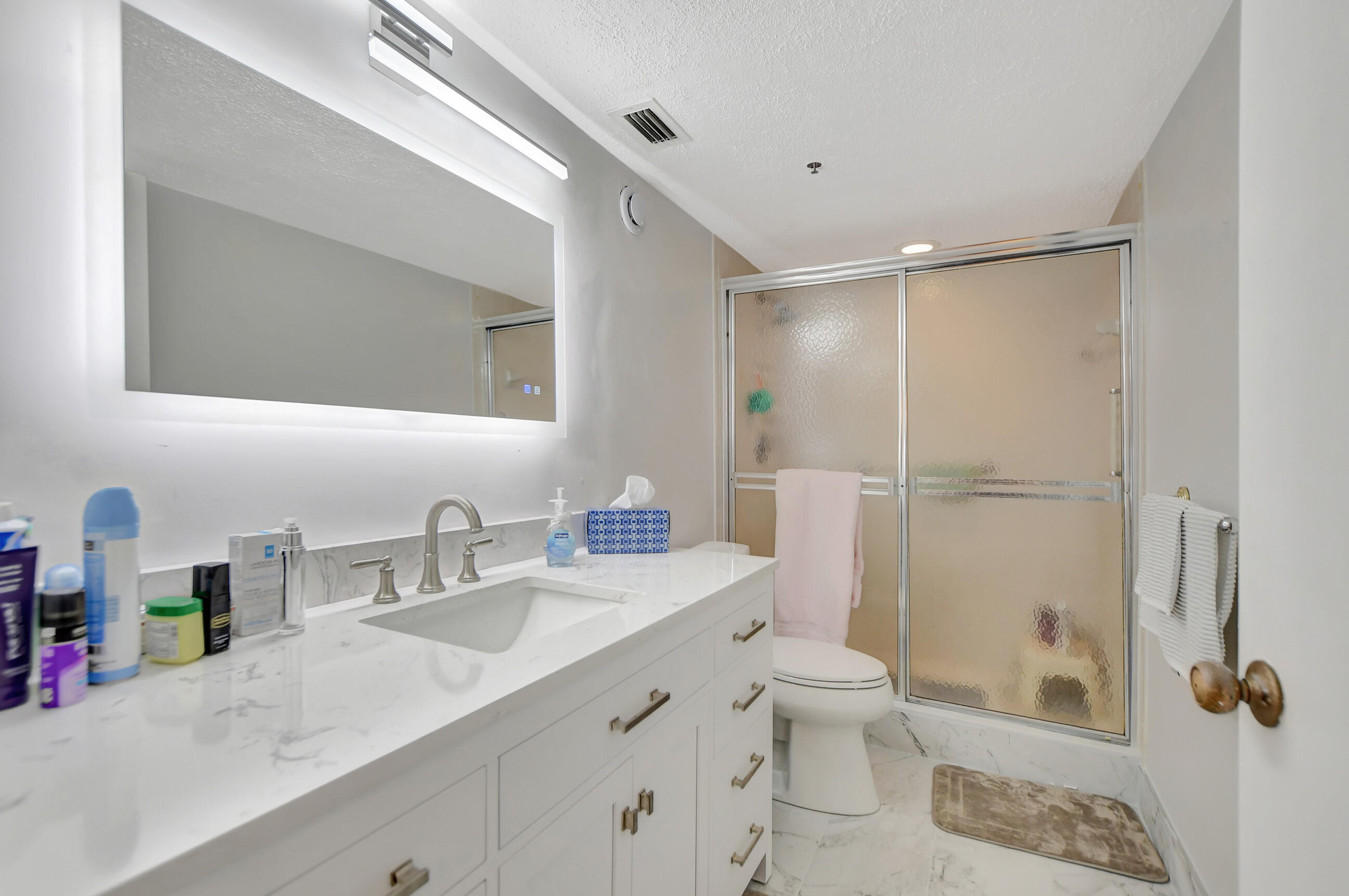 HUNTINGTON LAKES SEC FIVE CONDOS - Residential Lease