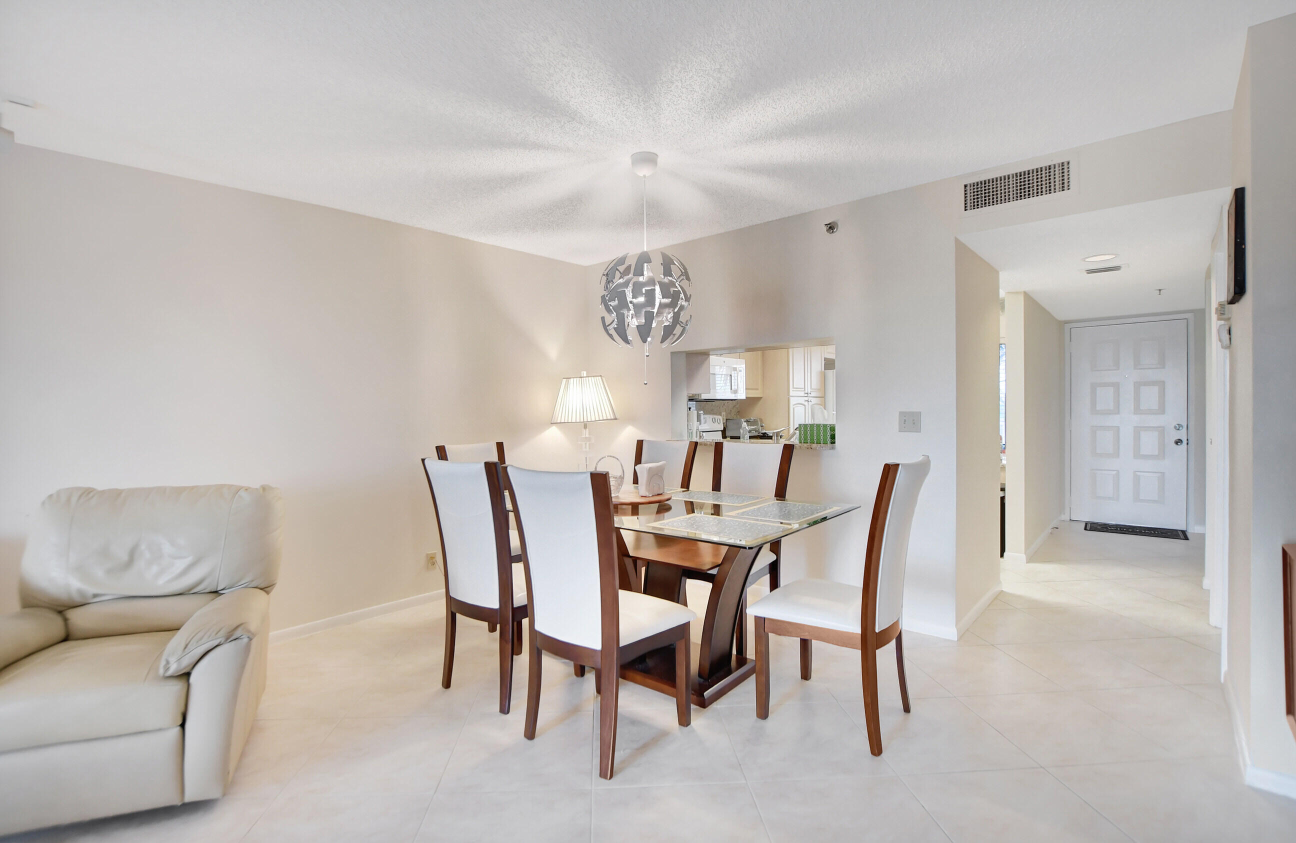 HUNTINGTON LAKES SEC FIVE CONDOS - Residential Lease