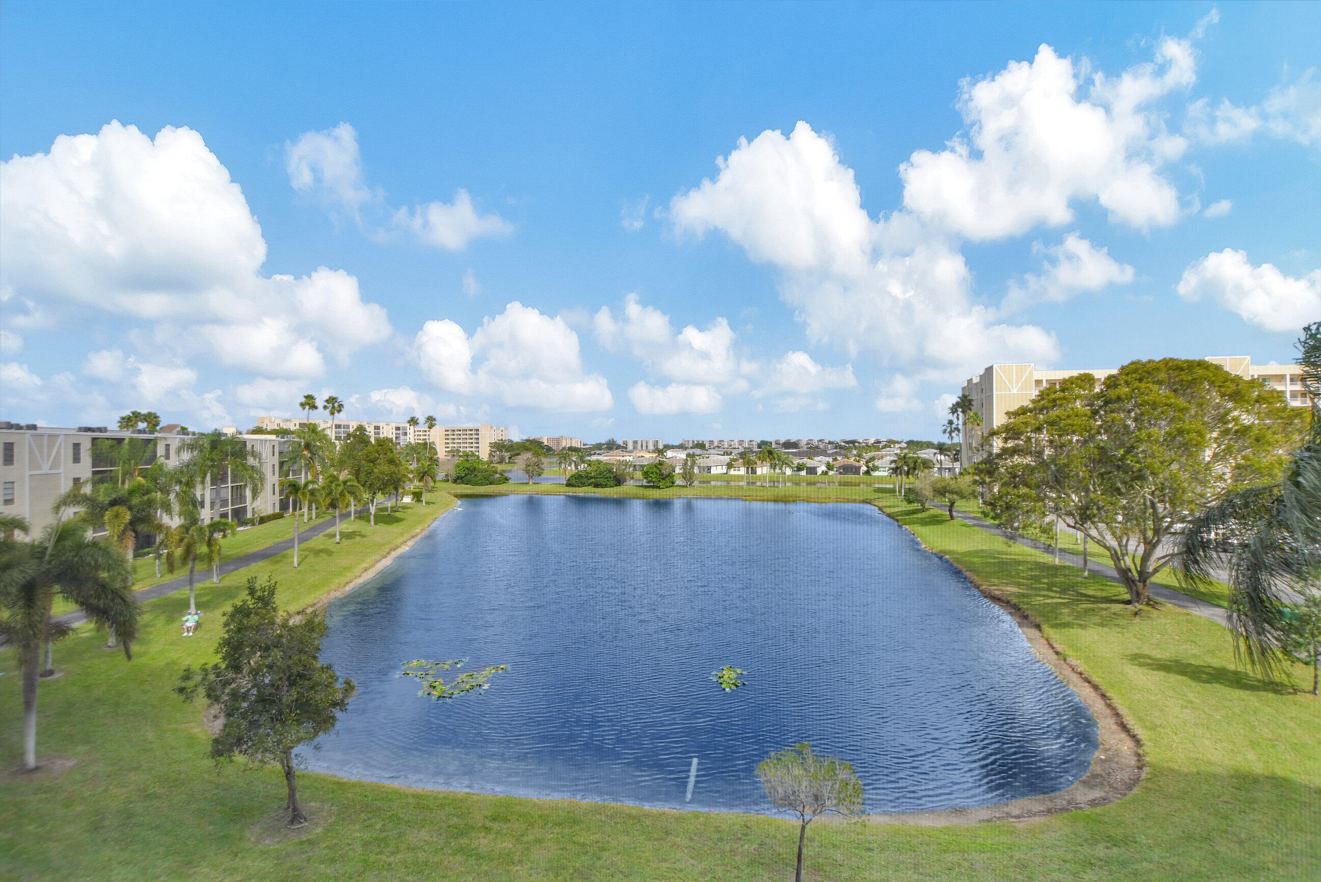 HUNTINGTON LAKES SEC FIVE CONDOS - Residential Lease