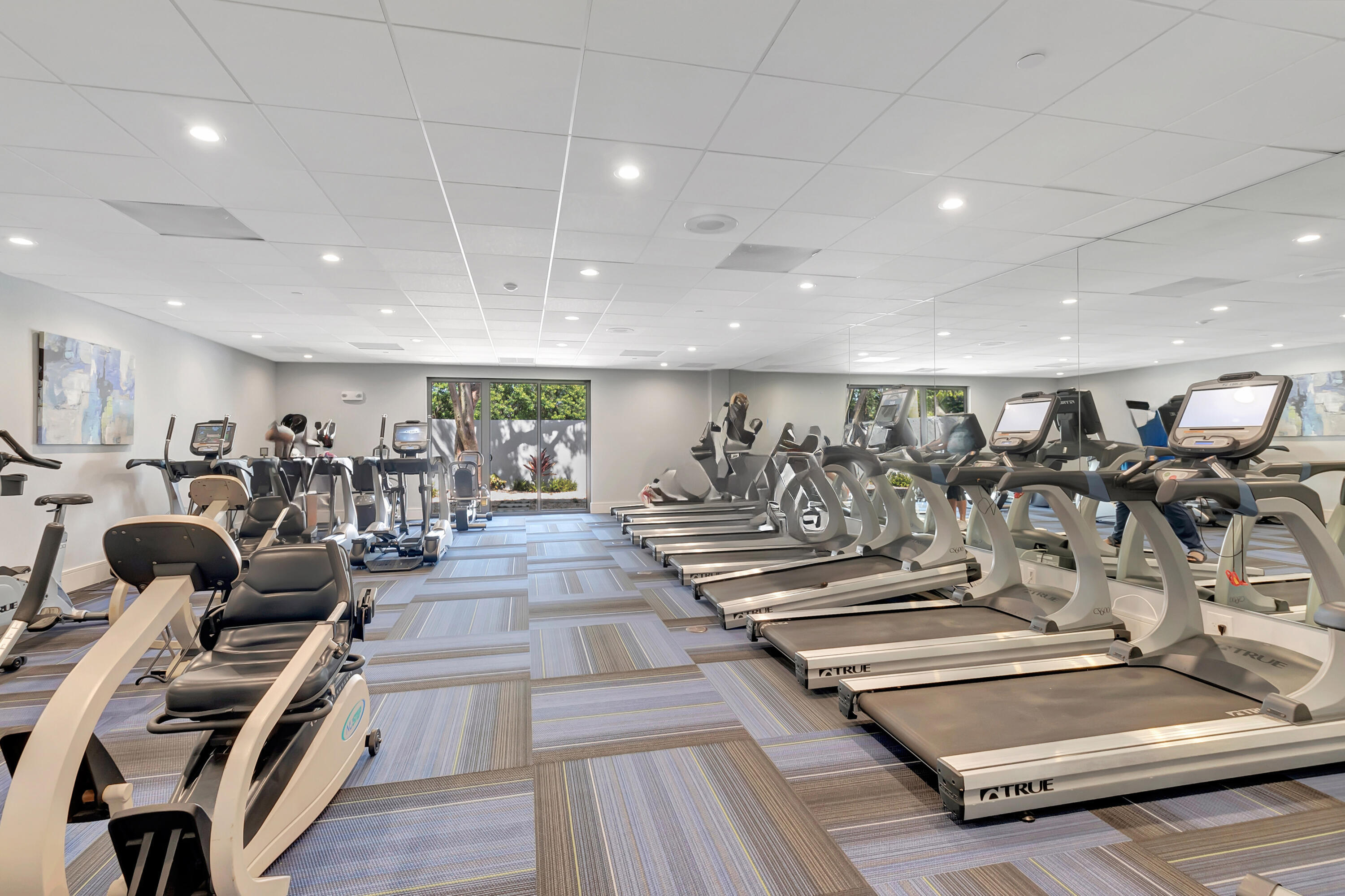HUNTINGTON LAKES SEC FIVE CONDOS - Residential Lease