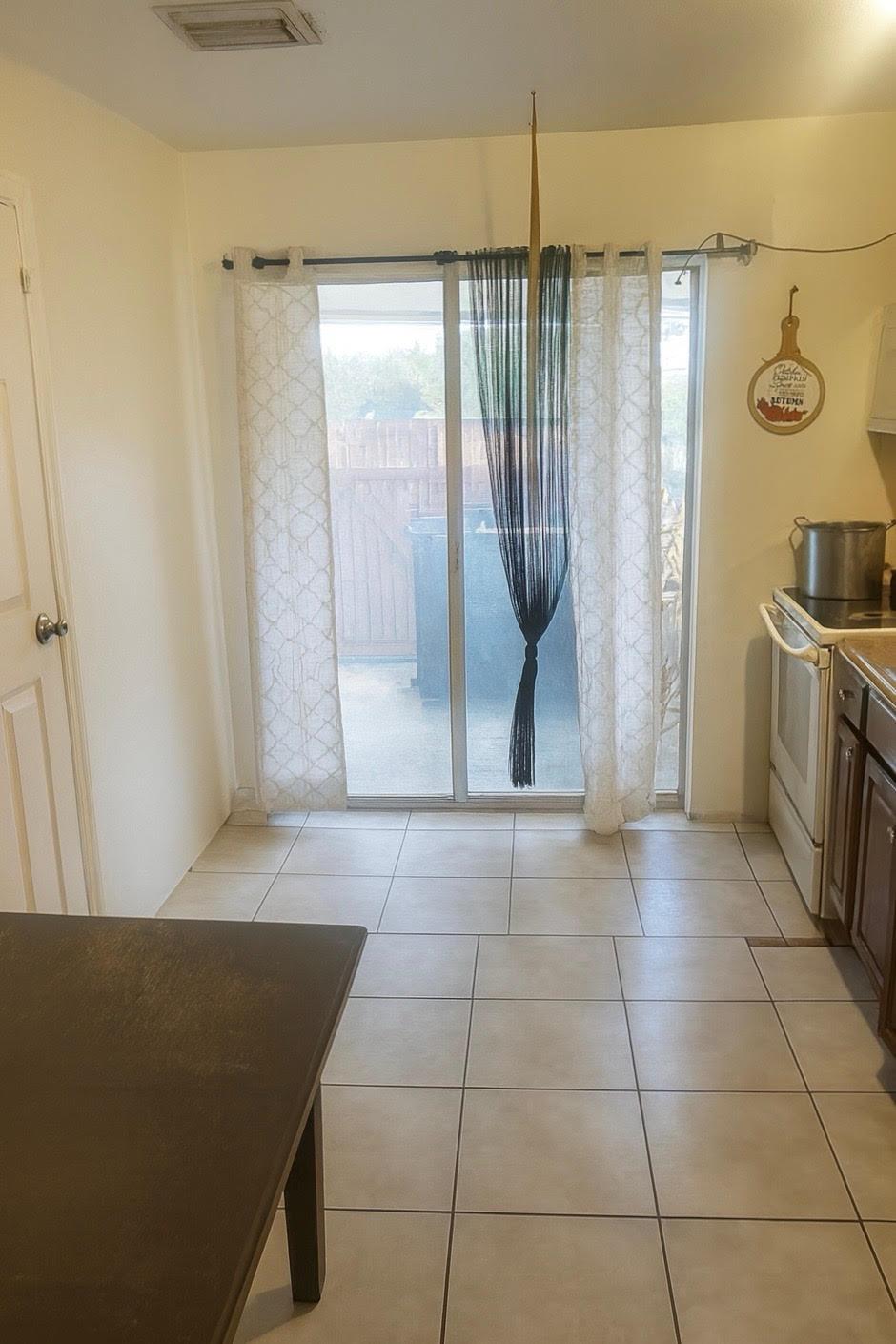 MANGONIA HILLS - Residential