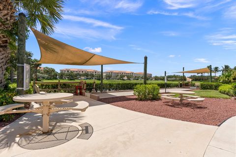 A home in Hutchinson Island