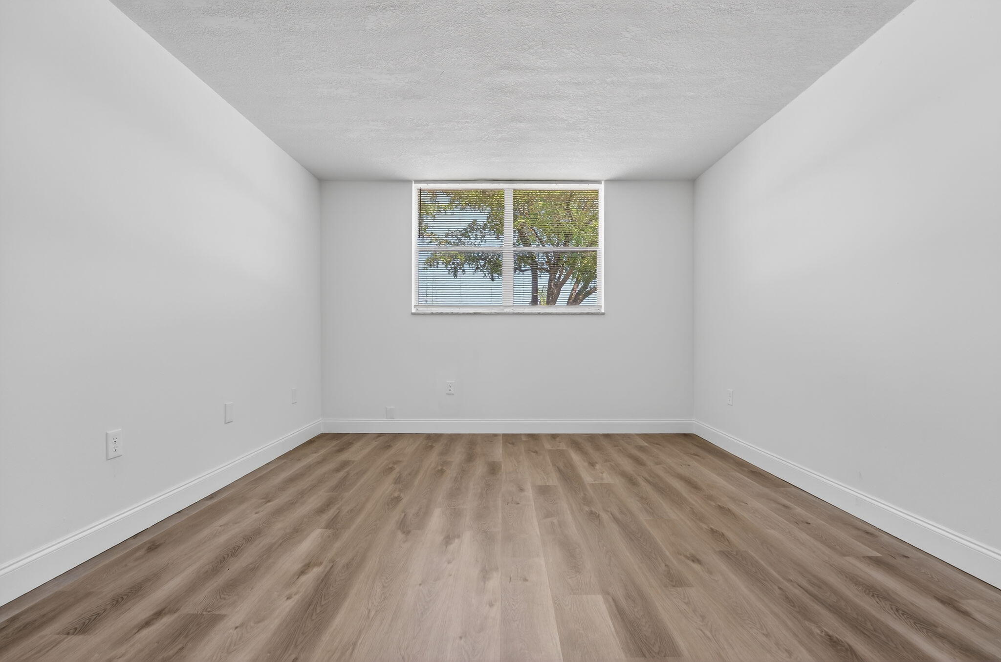 LIME BAY CONDOMINIUM 1 - Residential