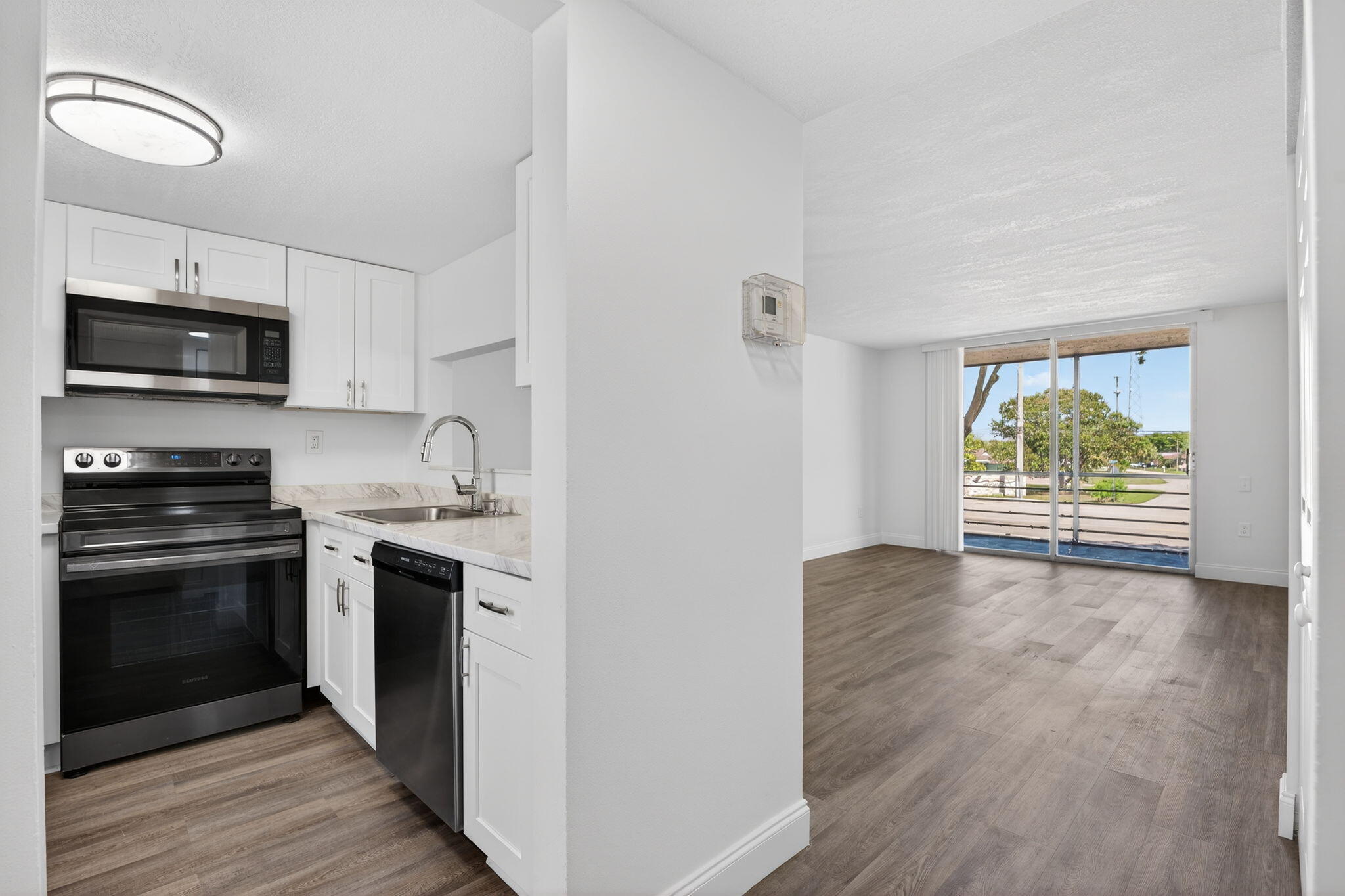 LIME BAY CONDOMINIUM 1 - Residential