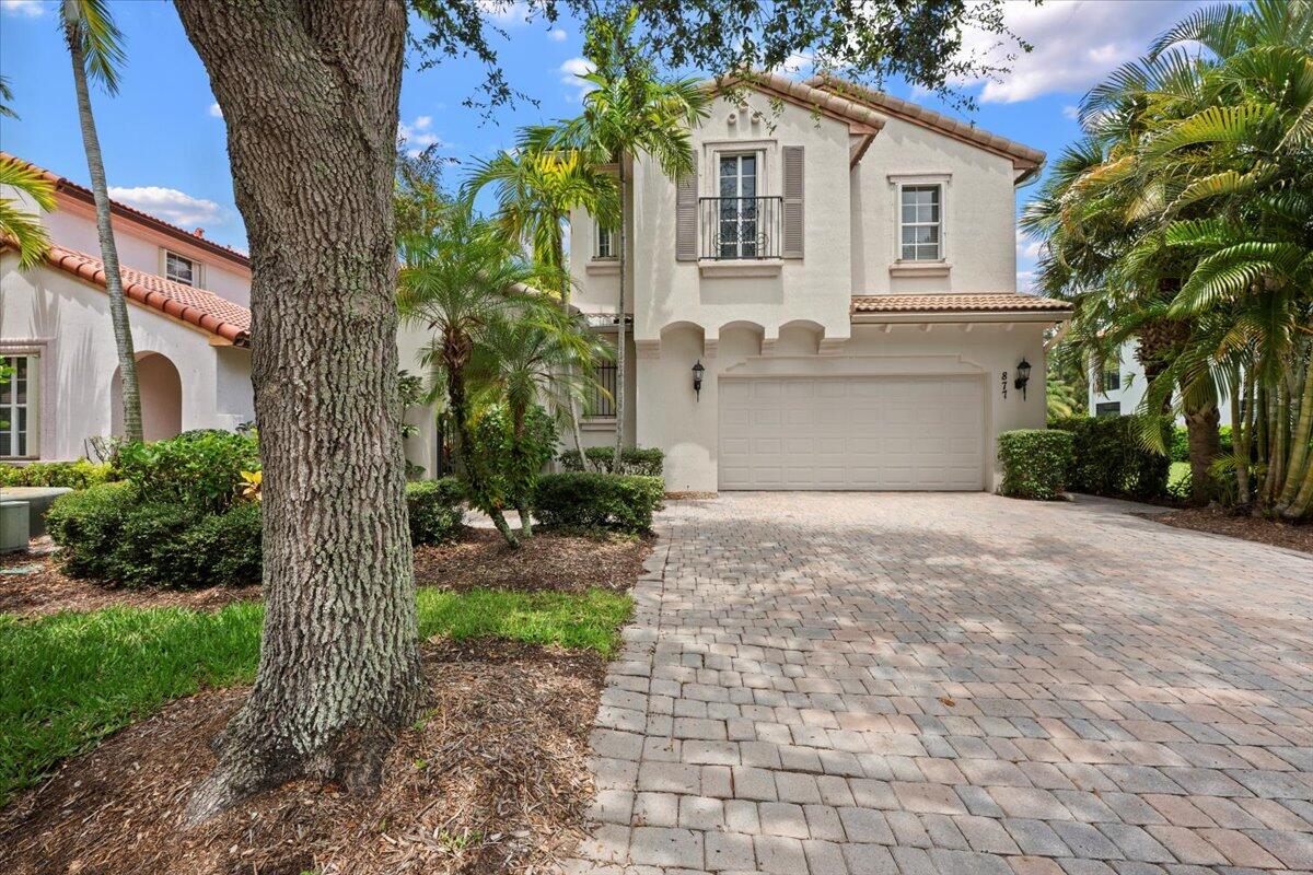 877 Taft Court