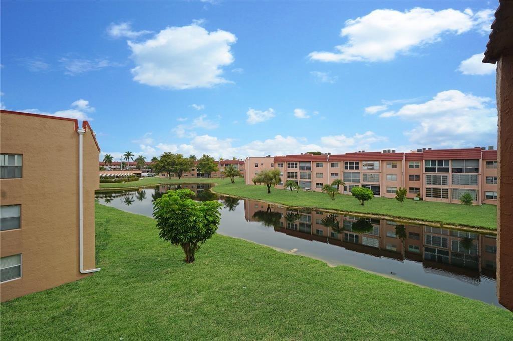 9660 Sunrise Lakes Blvd 301