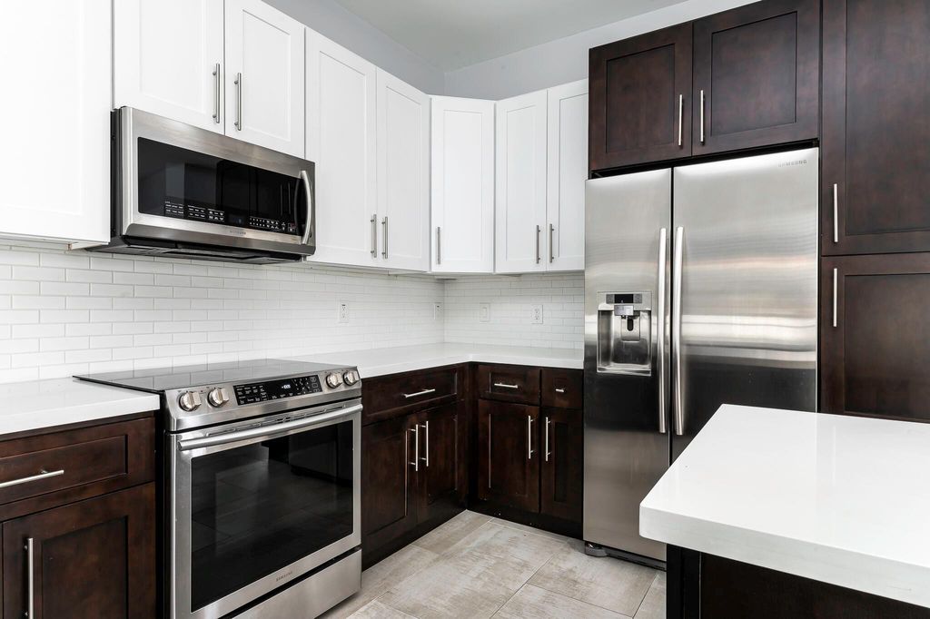 Photo of 1031 NE 13th Avenue, Fort Lauderdale, FL 33304 (MLS # R11150959)