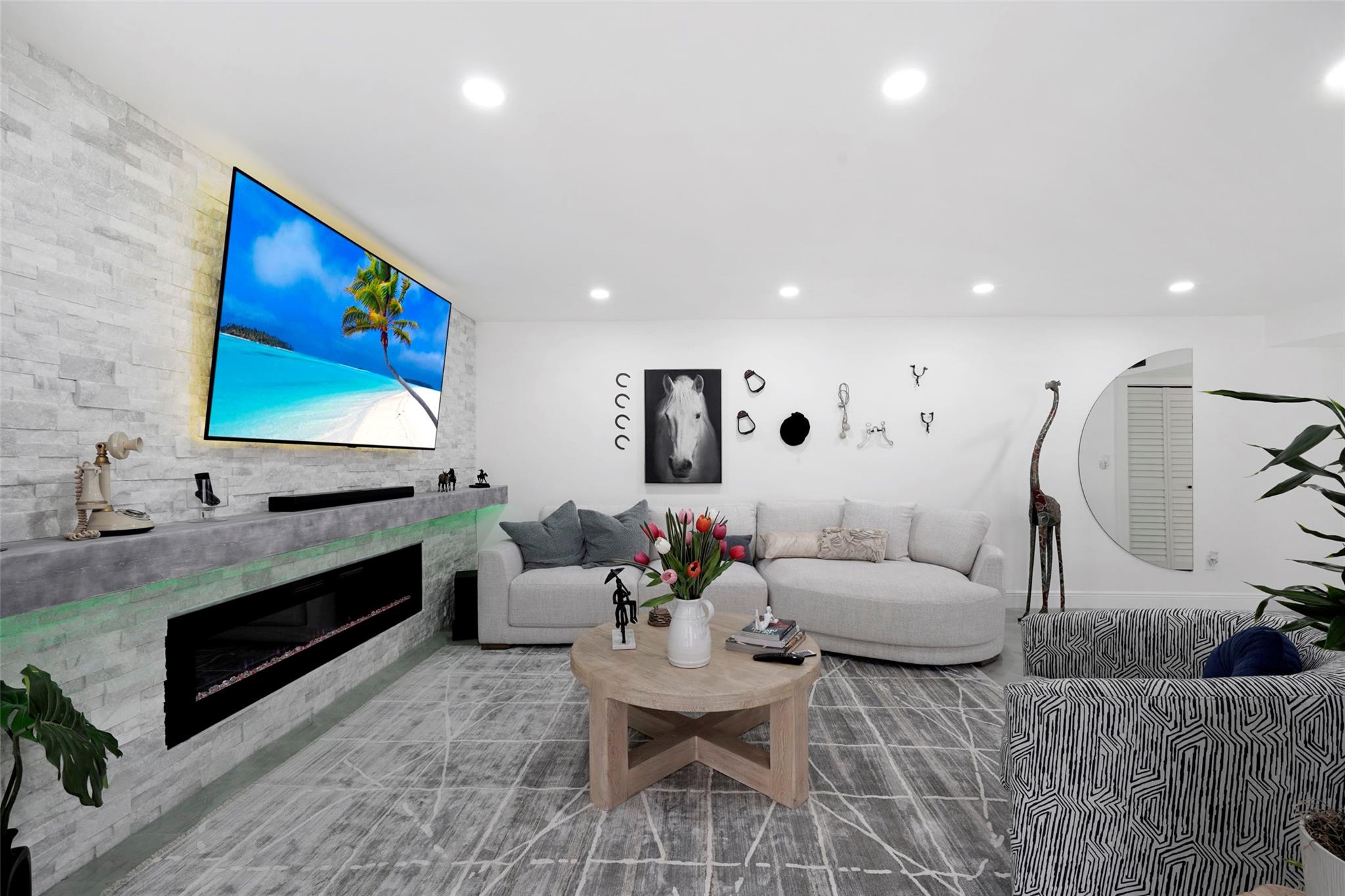 3559 Magellan Cir 326-2