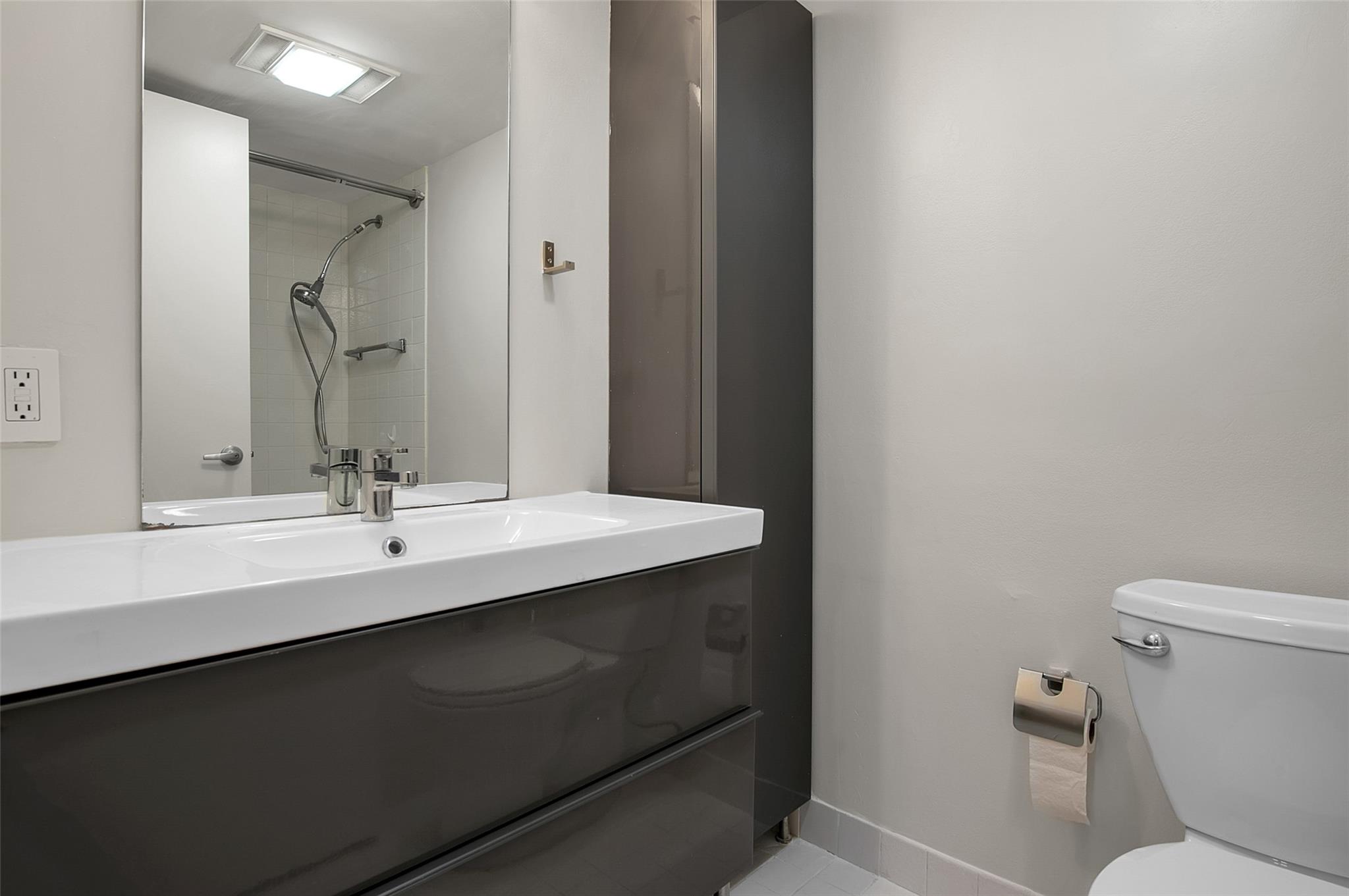 WYNMOOR VILLAGE - Residential