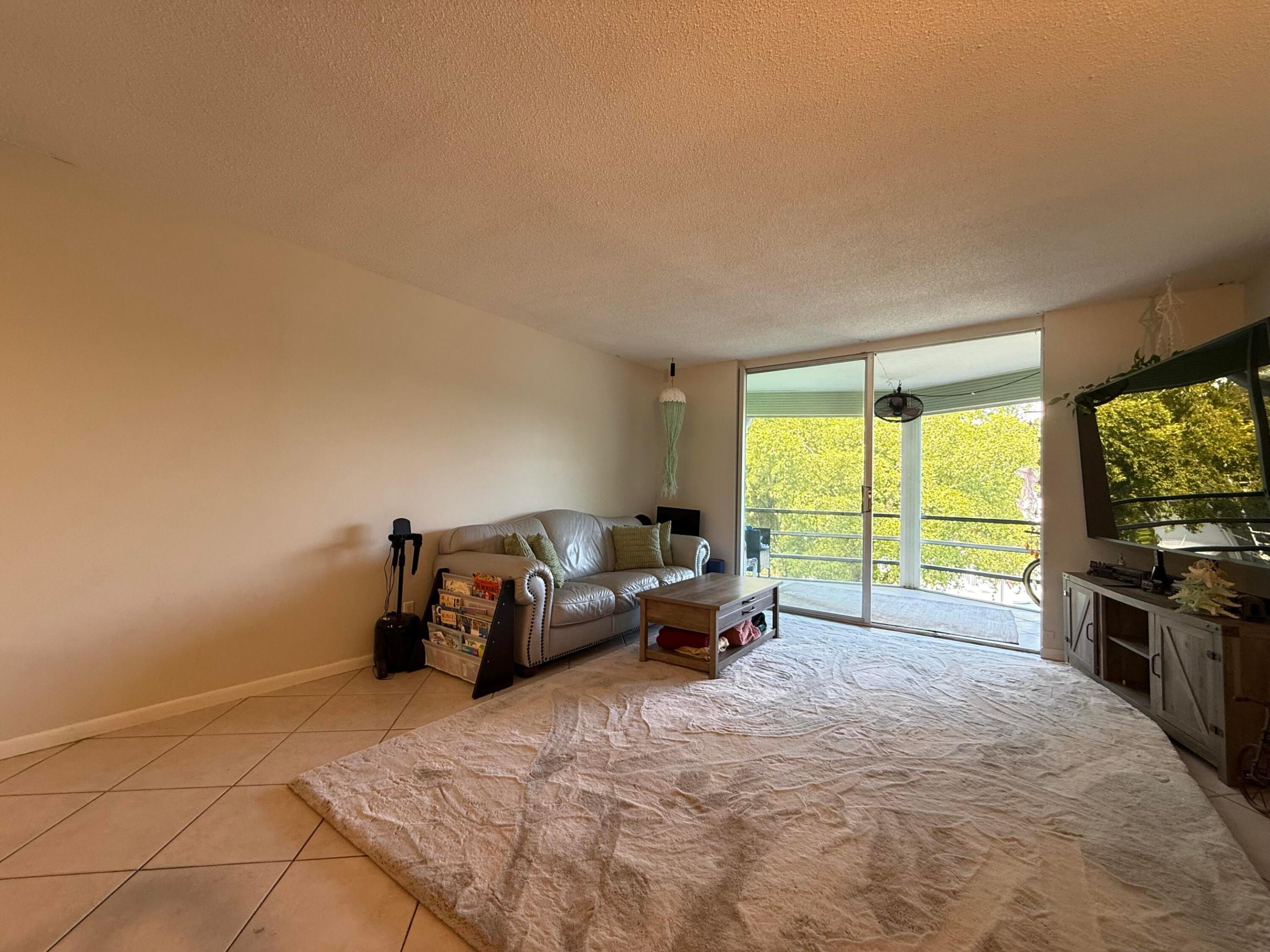 DEERFIELD BEACH GARDENS CONDO - Residential