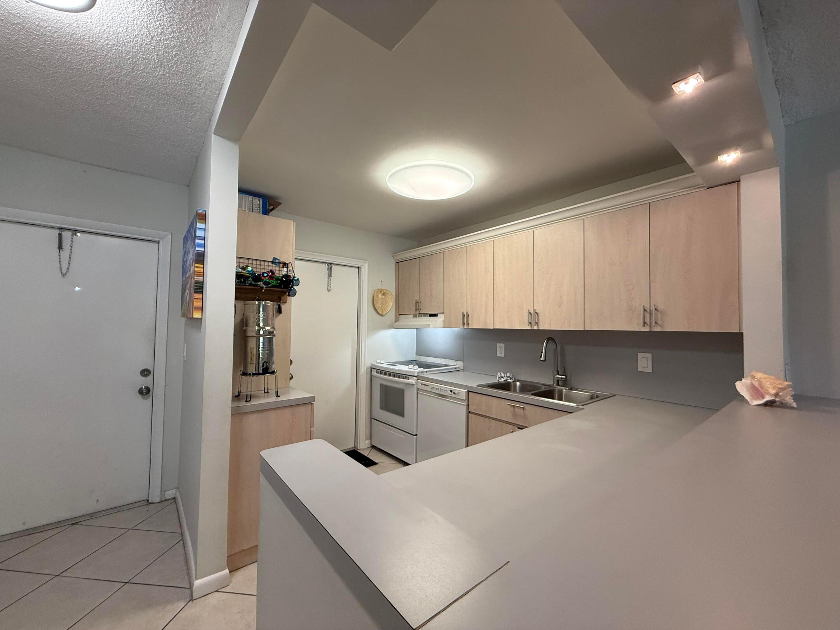 1040 SE 4th Avenue 331