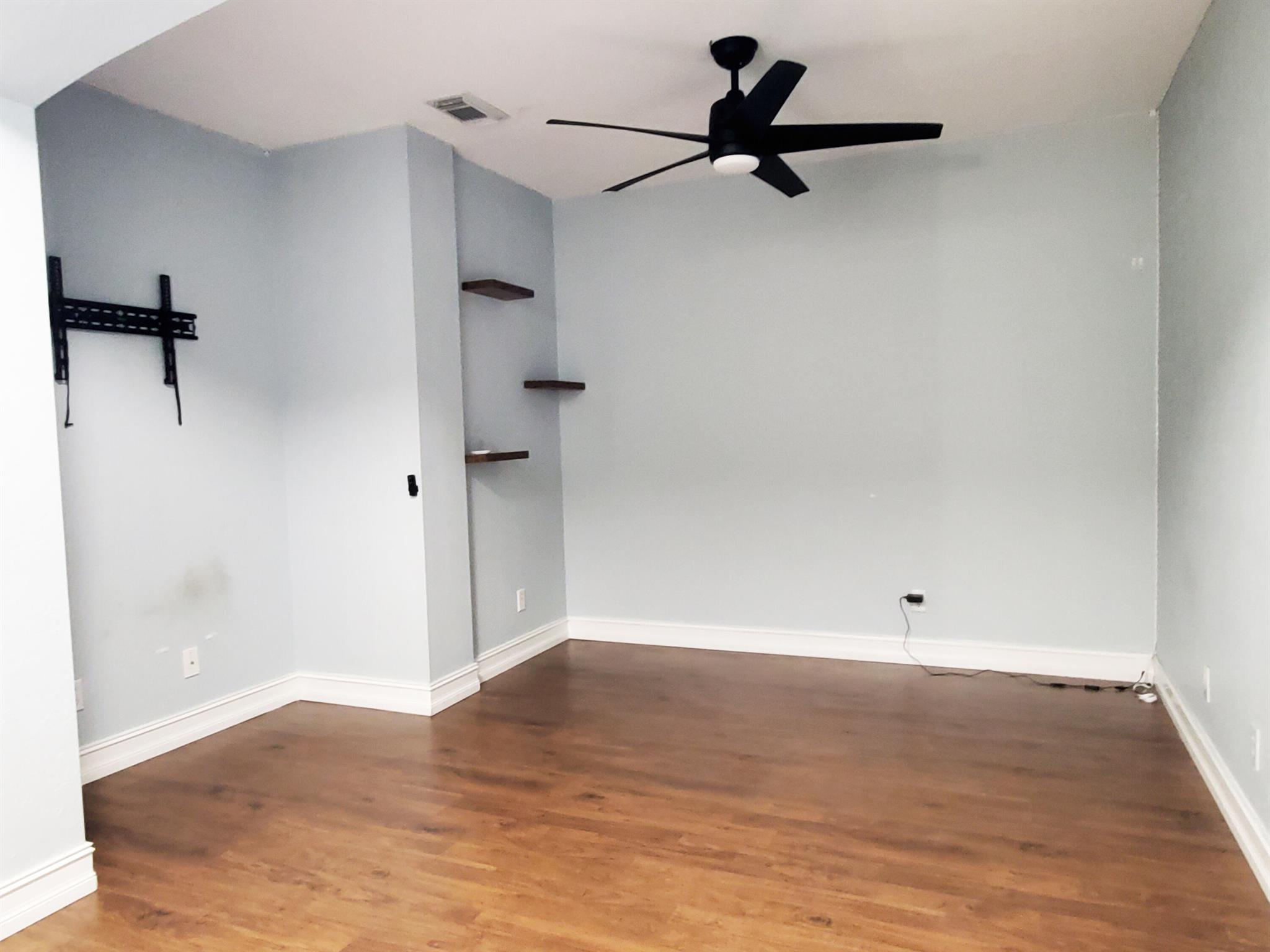 THOUSAND OAKS - Residential