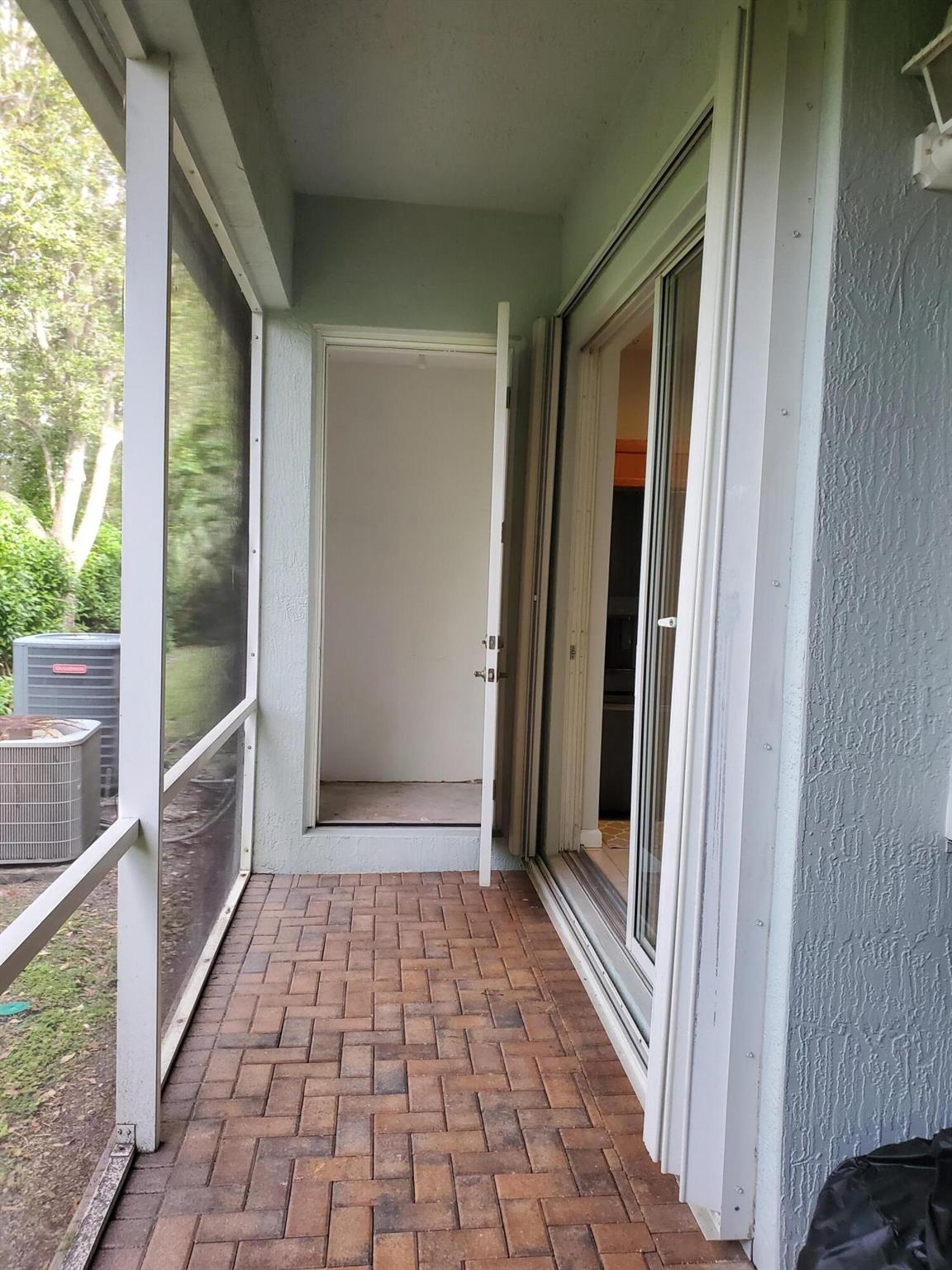 THOUSAND OAKS - Residential