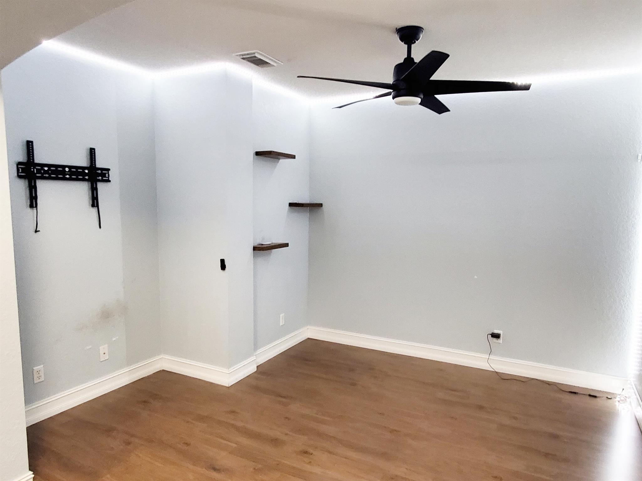 THOUSAND OAKS - Residential